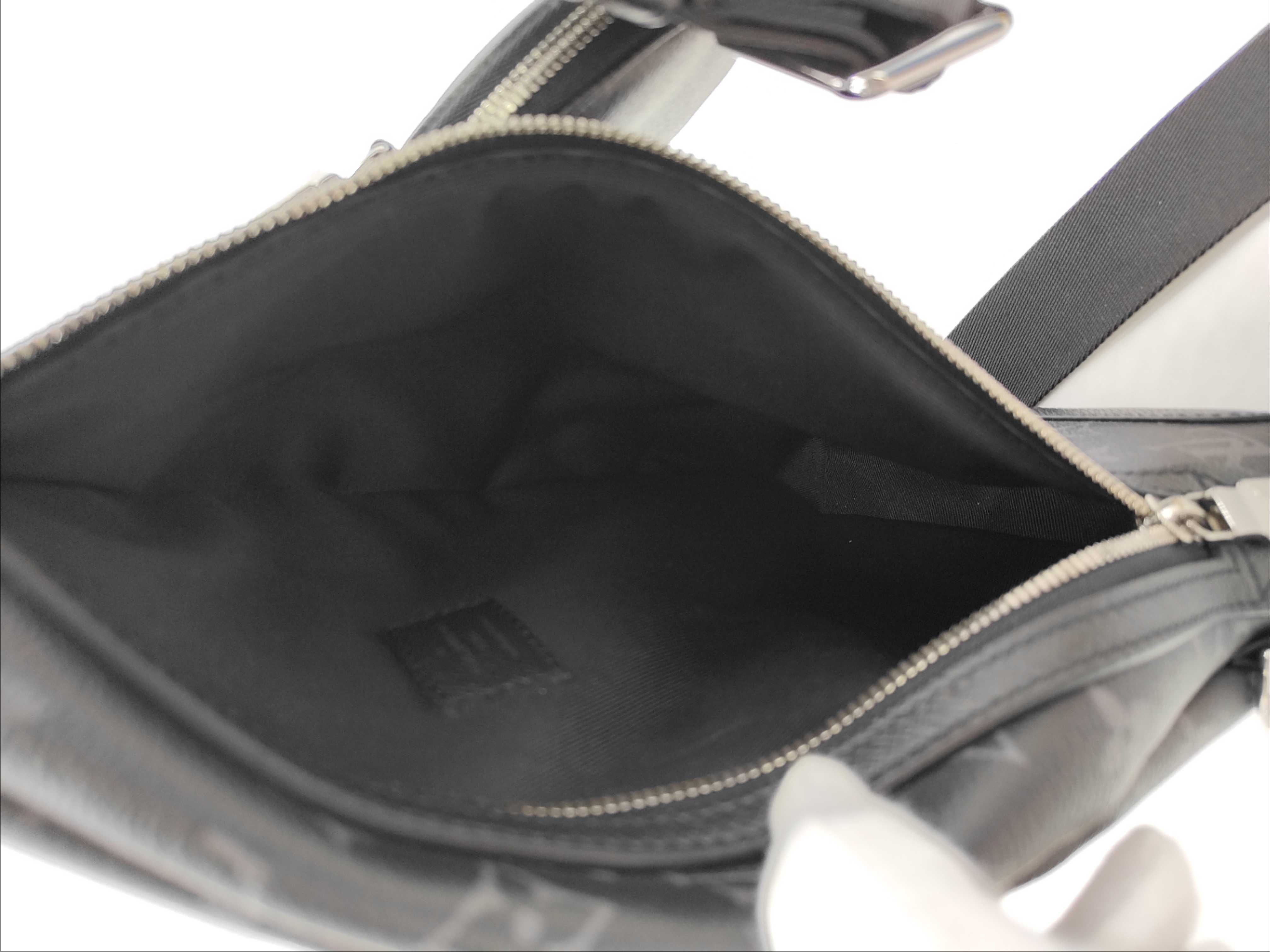 M30936 Taigarama Duo Sling Bag Shoulder Bag — view 9