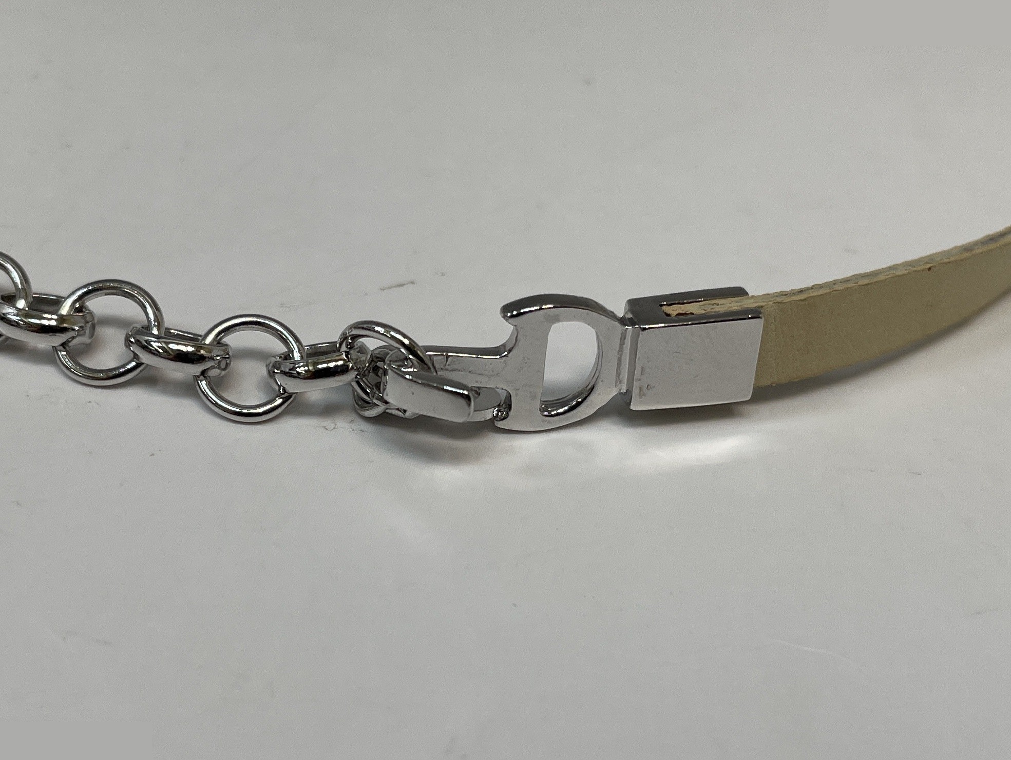 Two-piece set: CD logo genuine leather choker, beige. — view 11