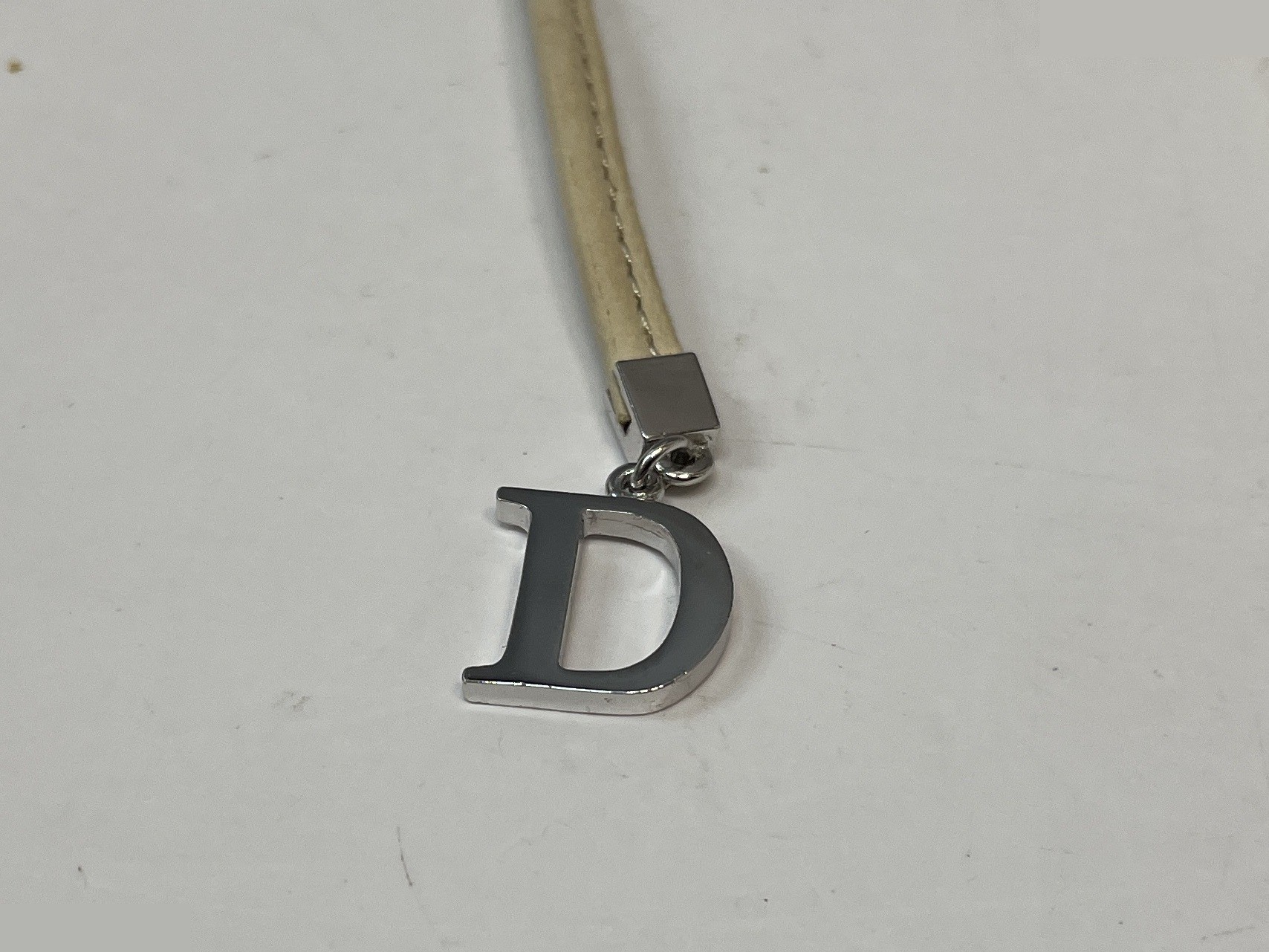 Two-piece set: CD logo genuine leather choker, beige. — view 4