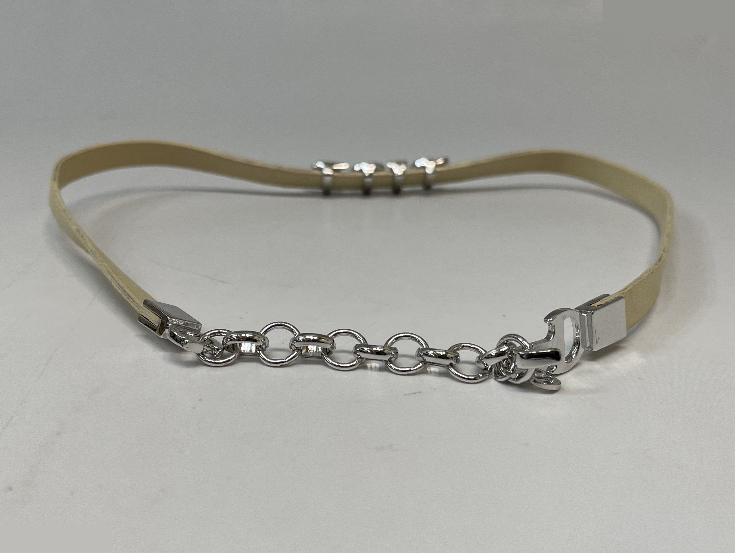 Two-piece set: CD logo genuine leather choker, beige. — view 8