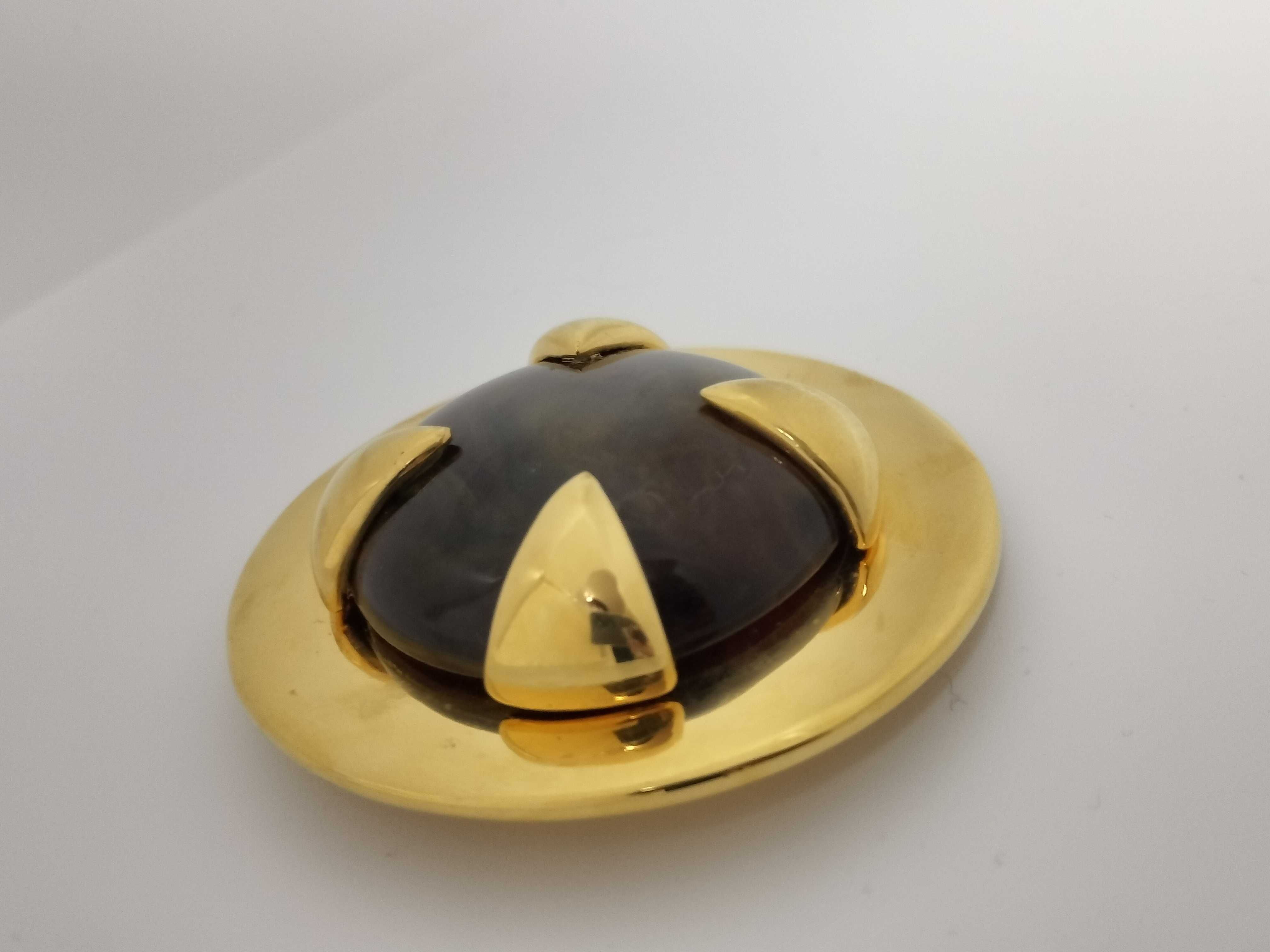 Gold Brooch — view 9