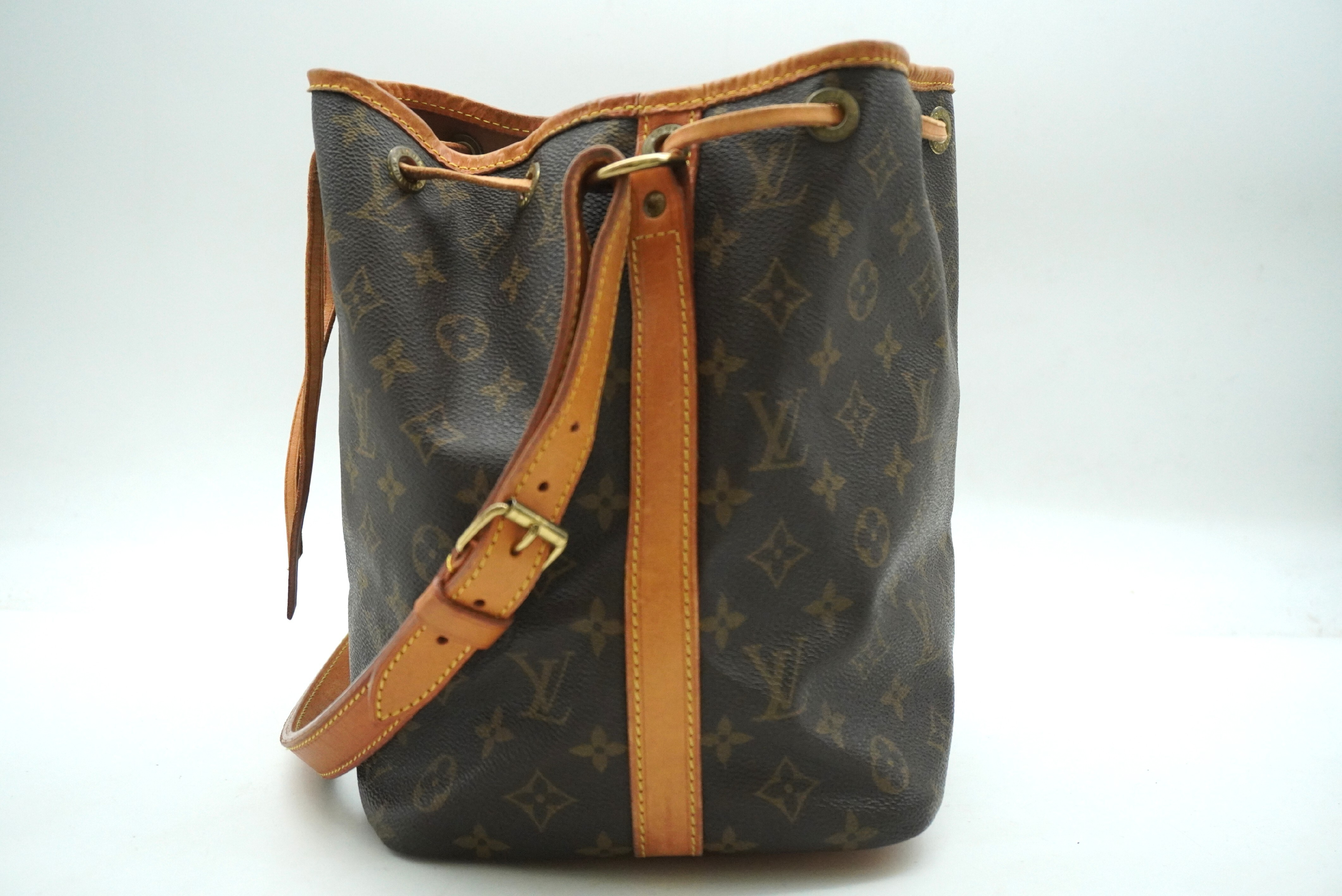 Monogram Petit Noé M42226 Shoulder Bag — view 3