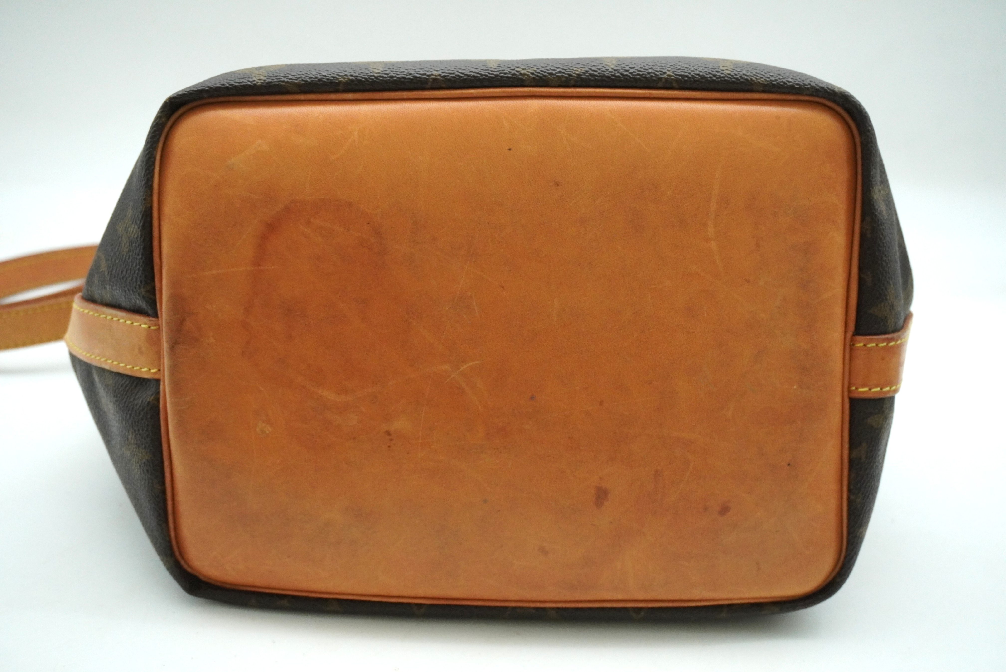 Monogram Petit Noé M42226 Shoulder Bag — view 5