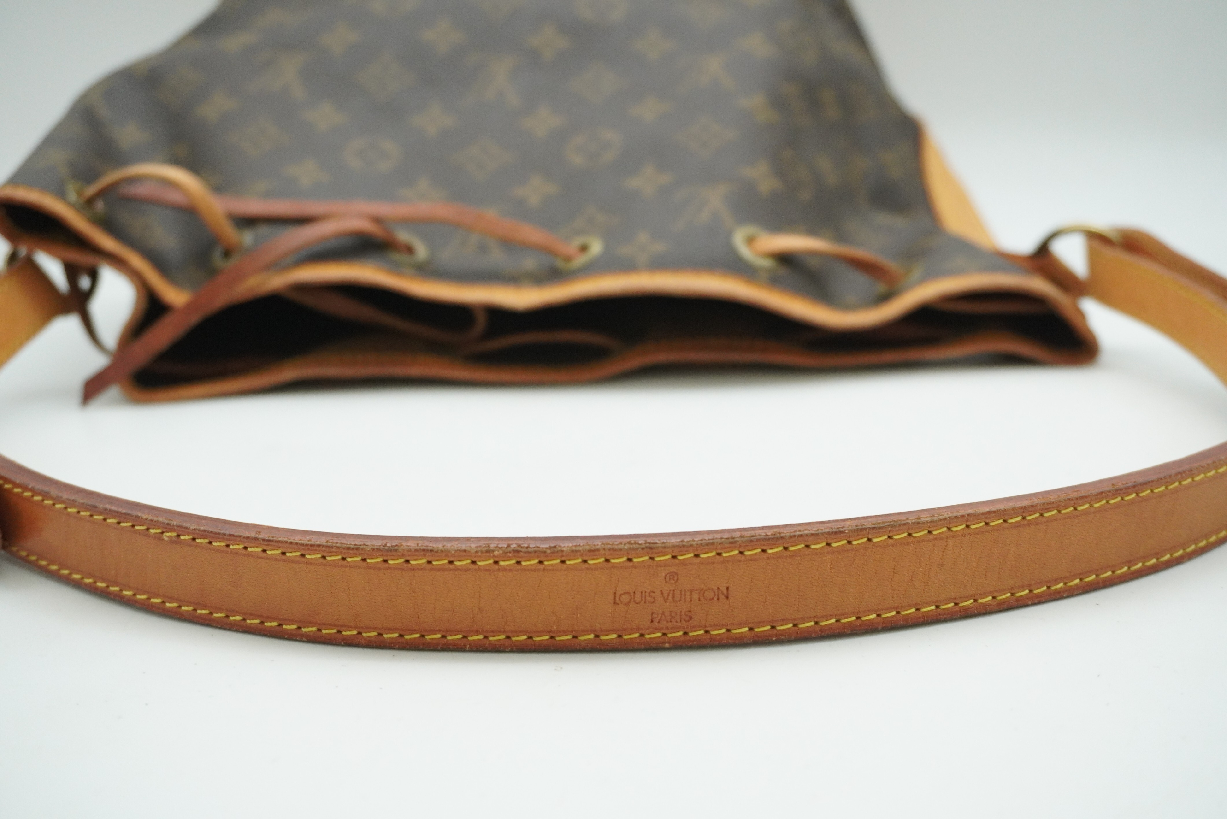 Monogram Petit Noé M42226 Shoulder Bag — view 6