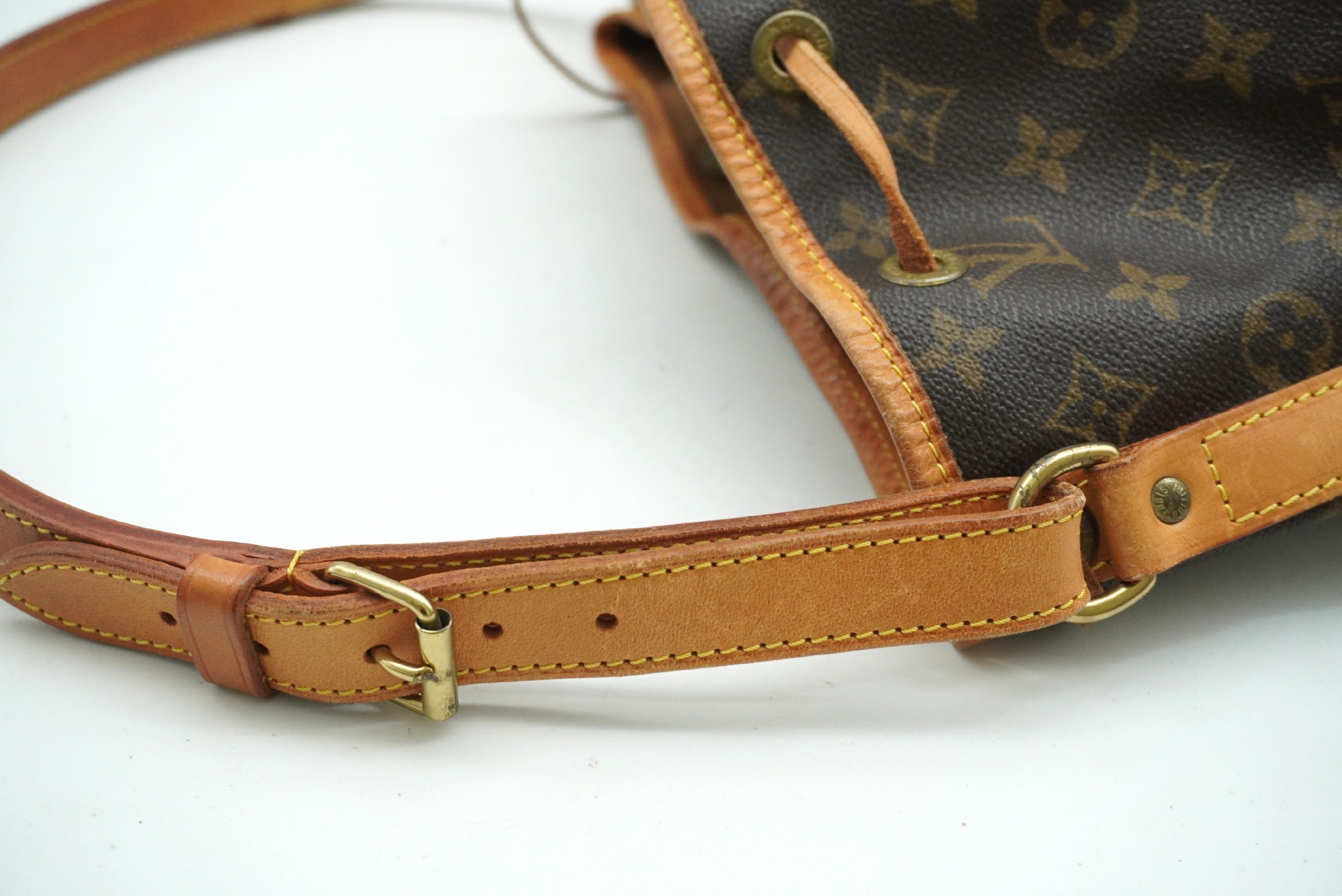 Monogram Petit Noé M42226 Shoulder Bag — view 7