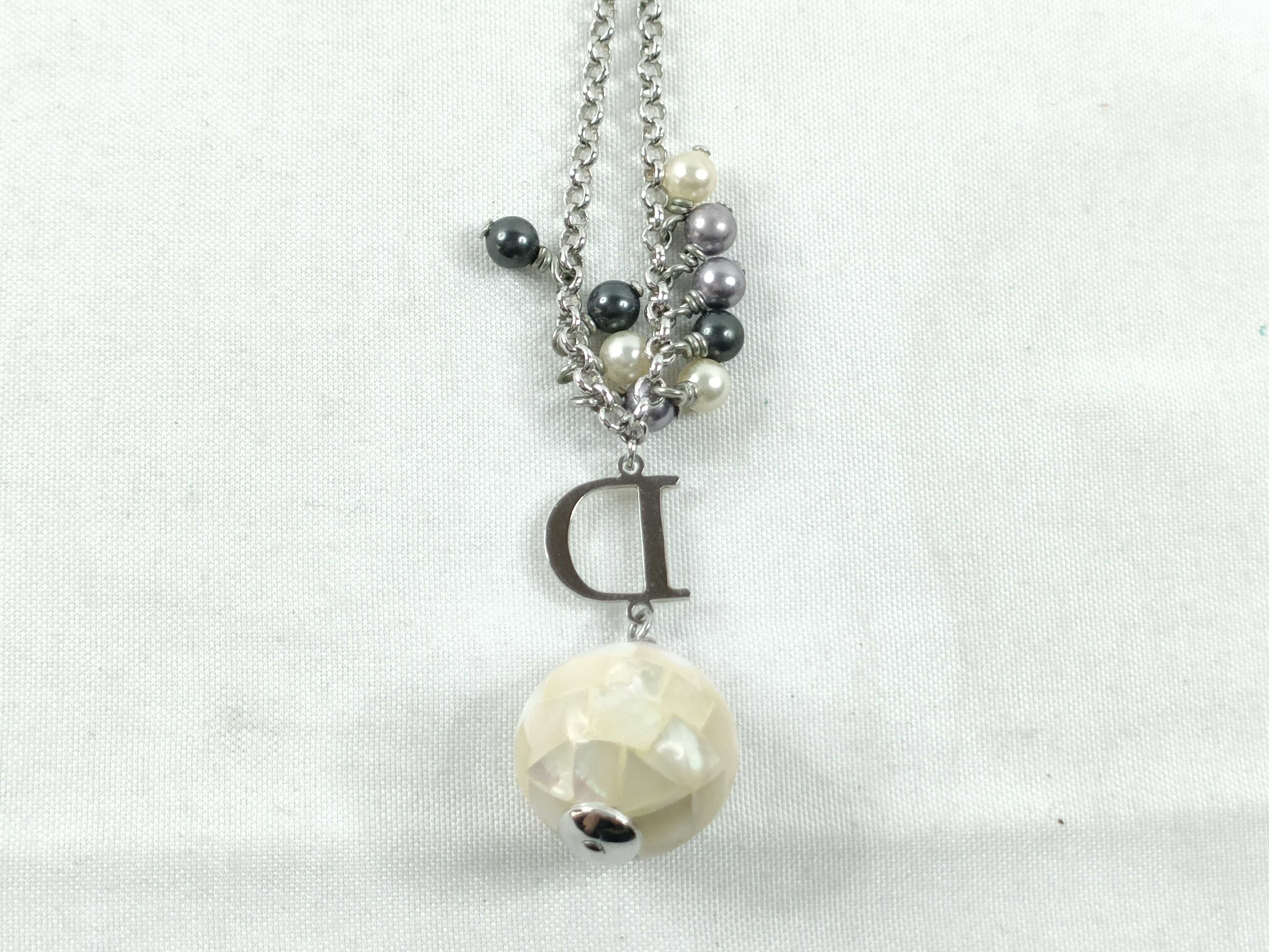 necklace — view 2
