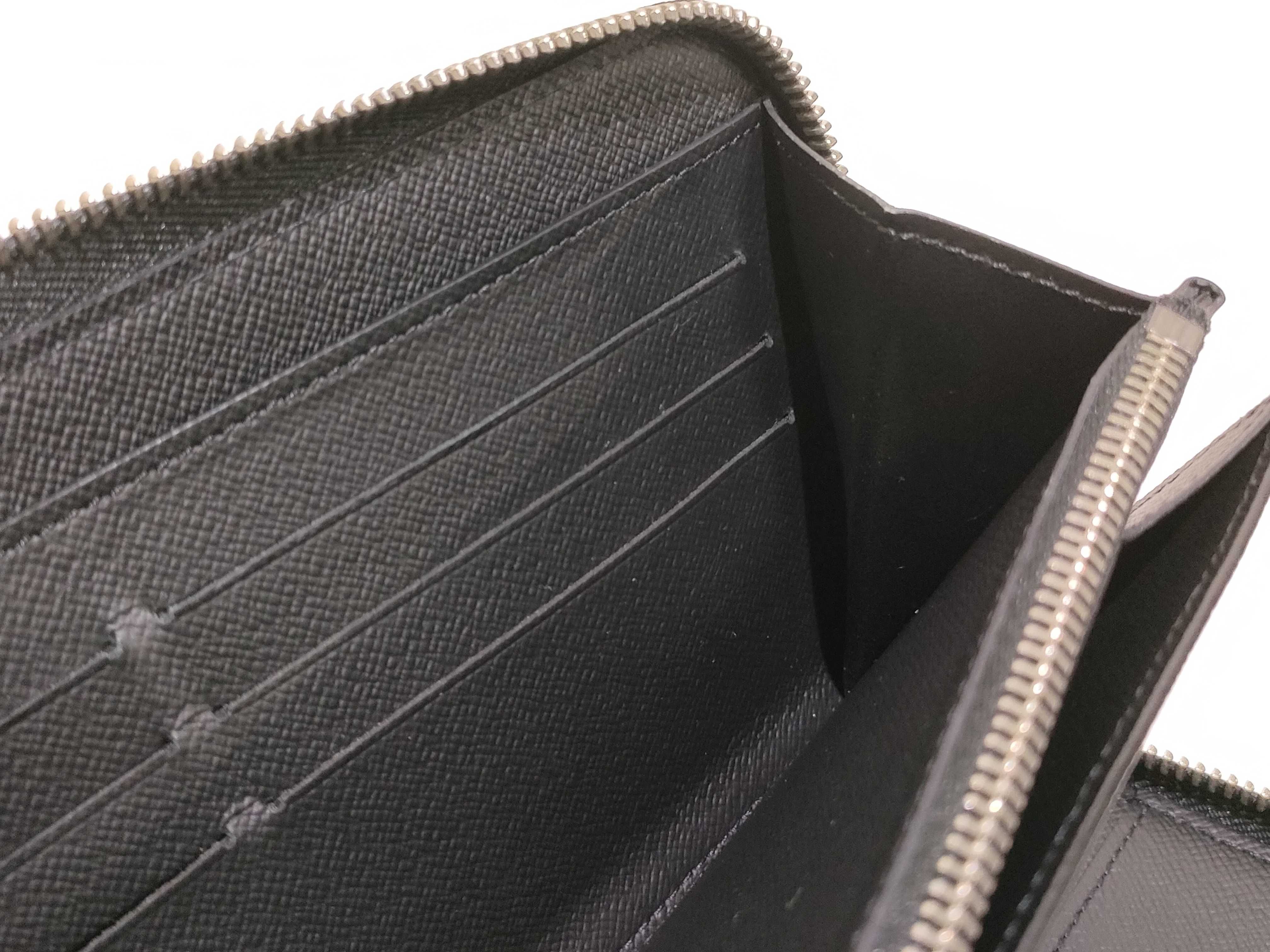 Taiga Zippy Organizer NM Round Zipper Wallet M30056 CA4107 — view 10
