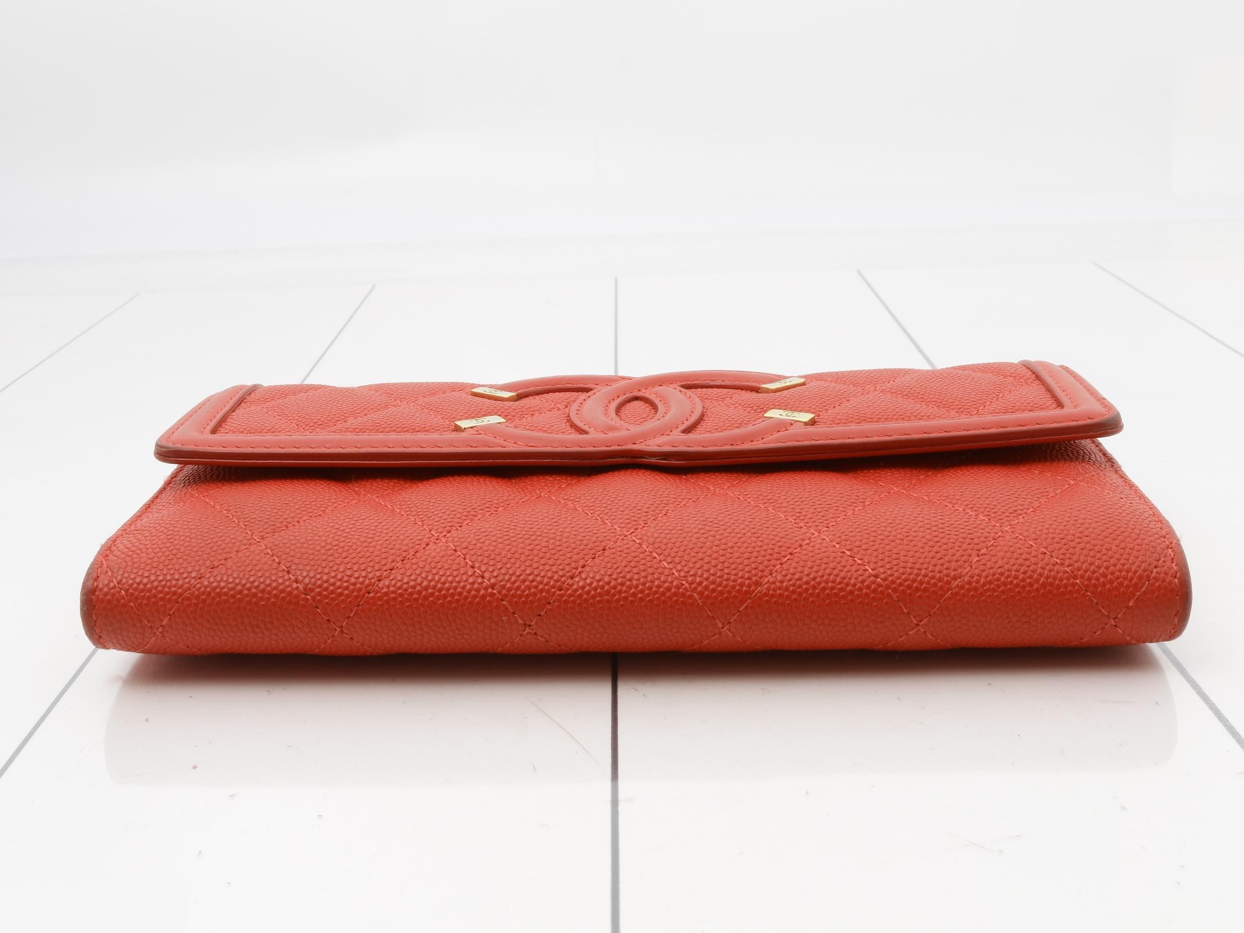 Caviar leather bi-fold long wallet — view 3