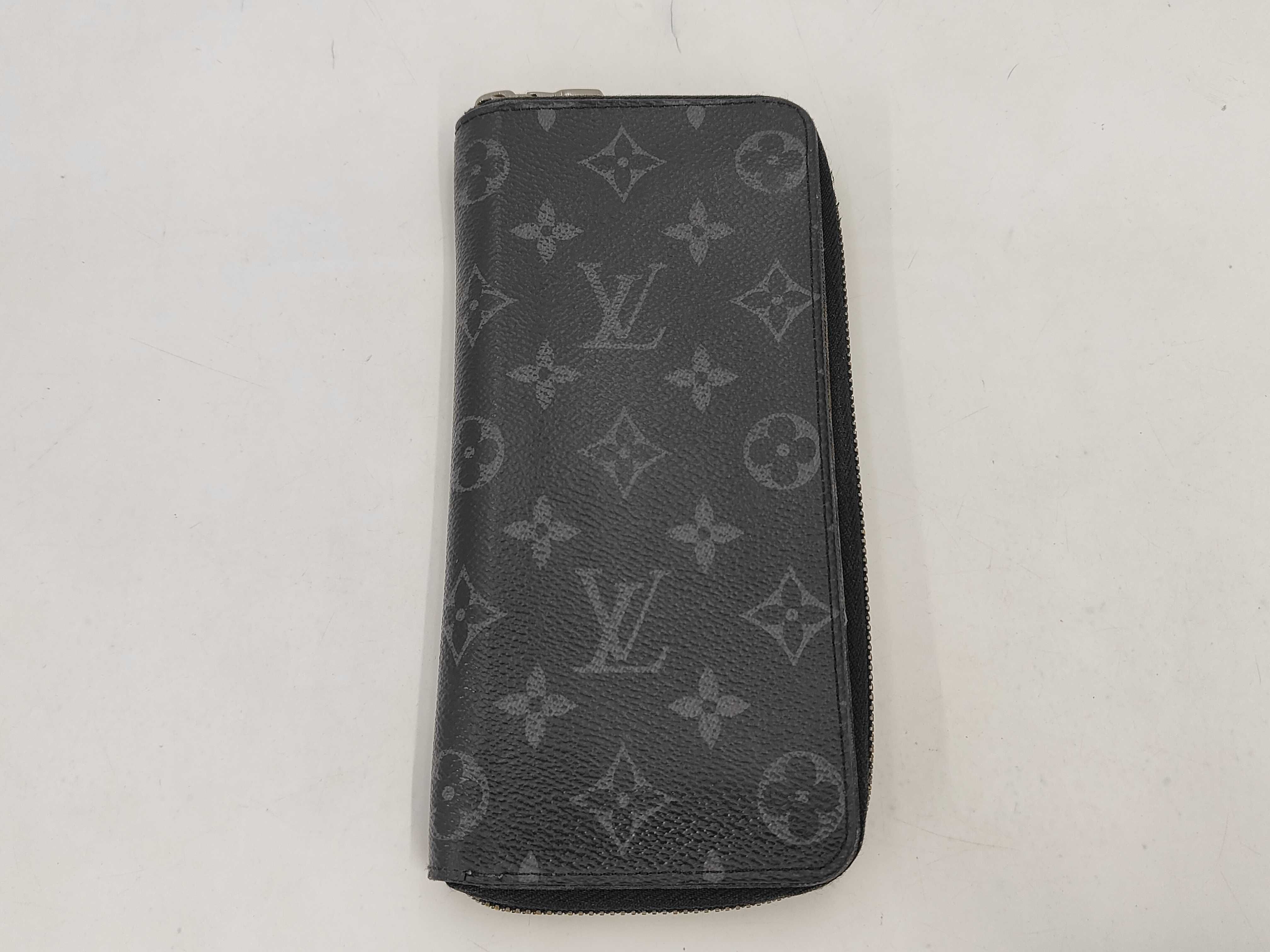 M62295 Monogram Eclipse Zippy Wallet Vertical