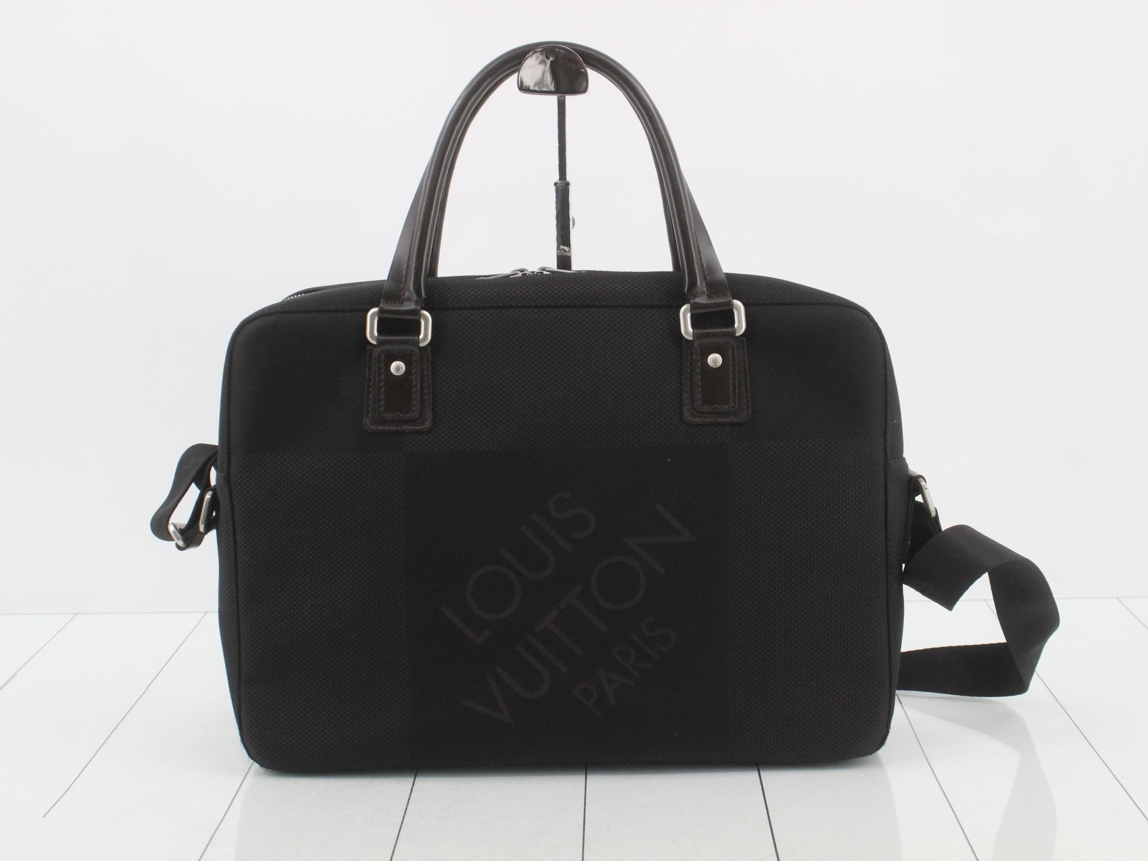 YACK Noir (with shoulder strap) — view 2
