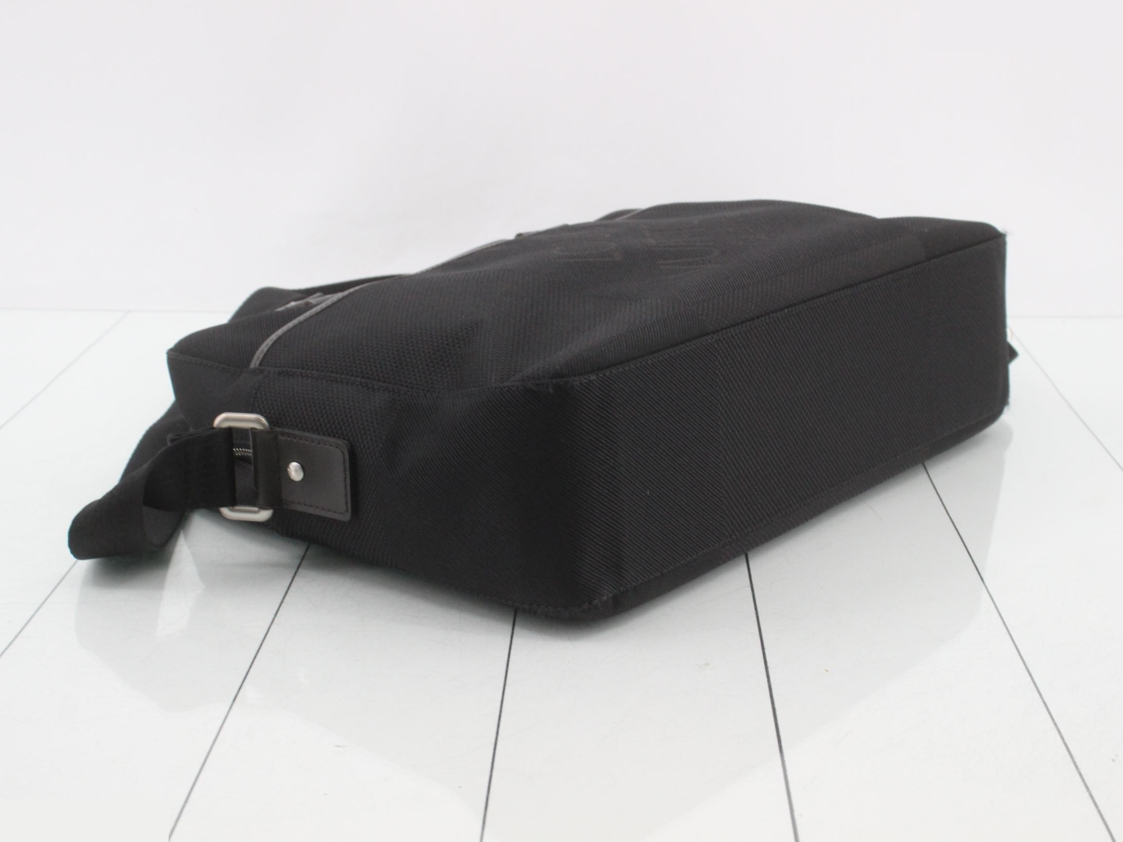 YACK Noir (with shoulder strap) — view 5