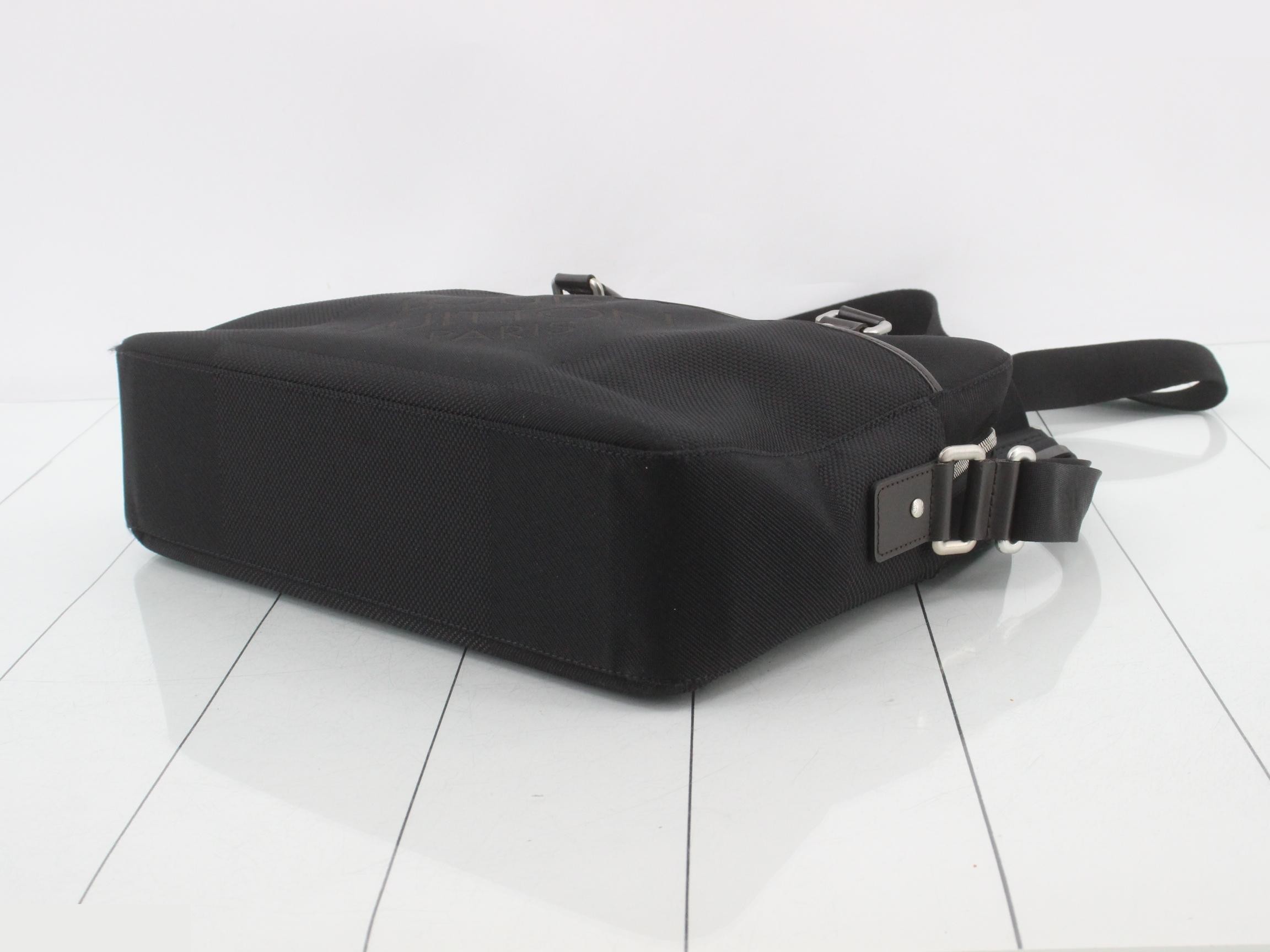 YACK Noir (with shoulder strap) — view 6