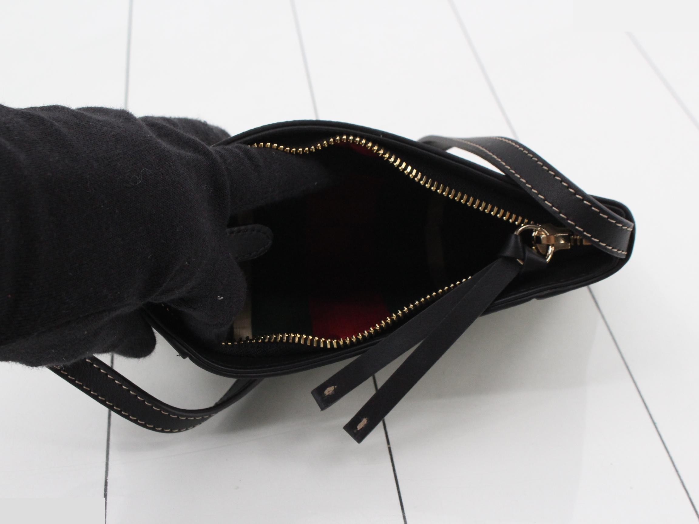 GG Emblem GG Supreme Small Shoulder Bag 820696 — view 4