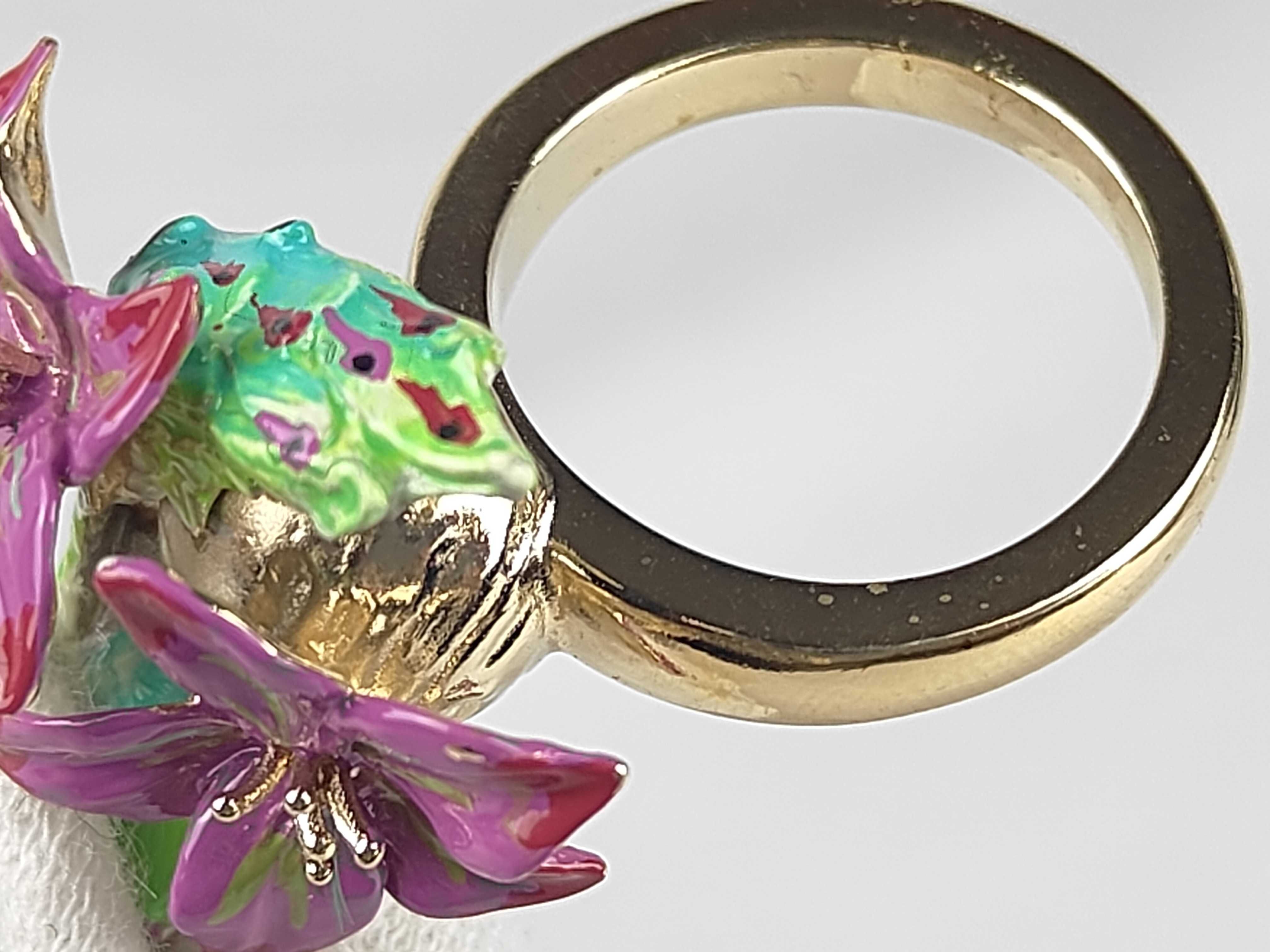 Bird/Flower Motif Ring, Size M — view 9