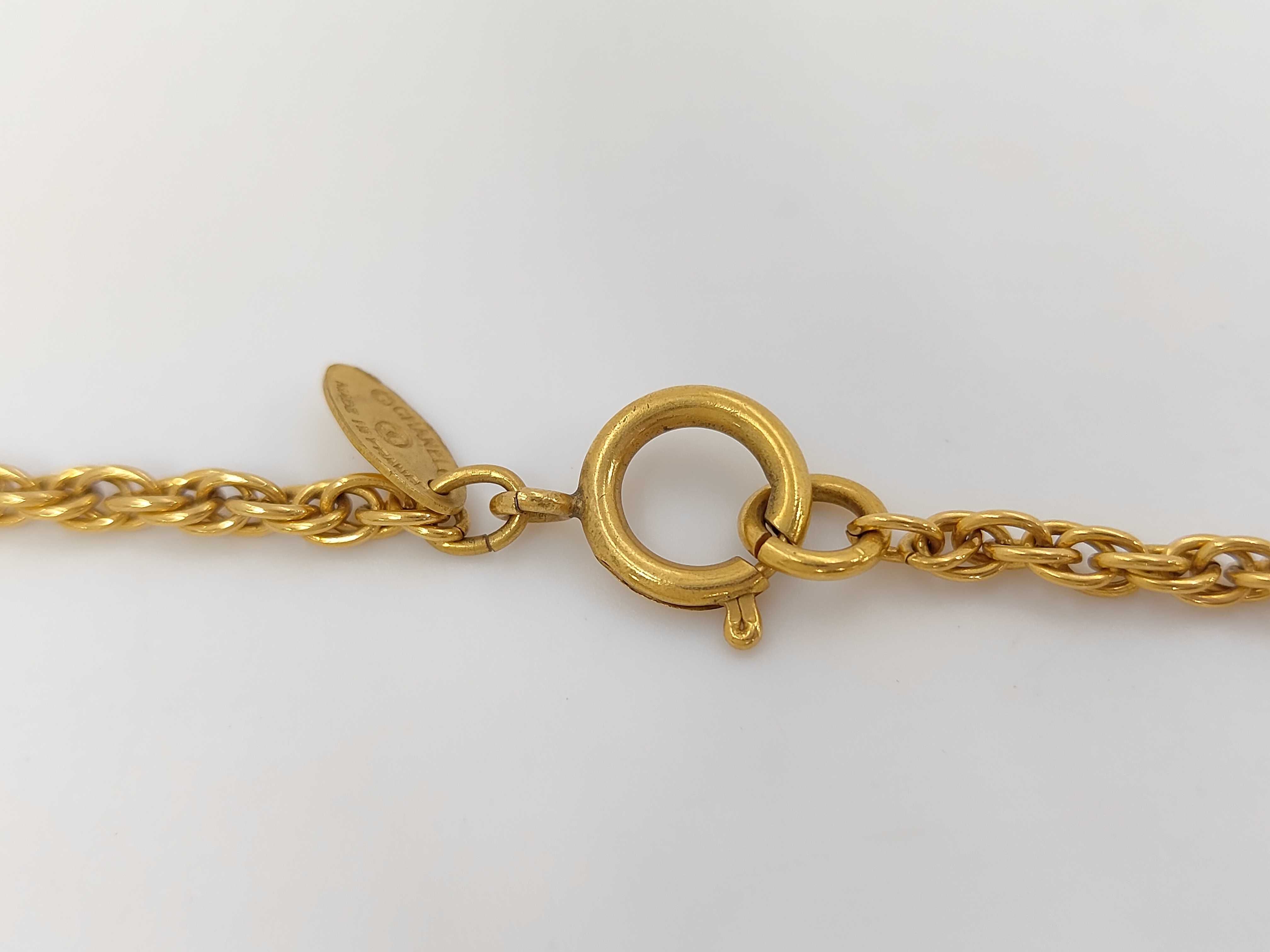 necklace — view 4