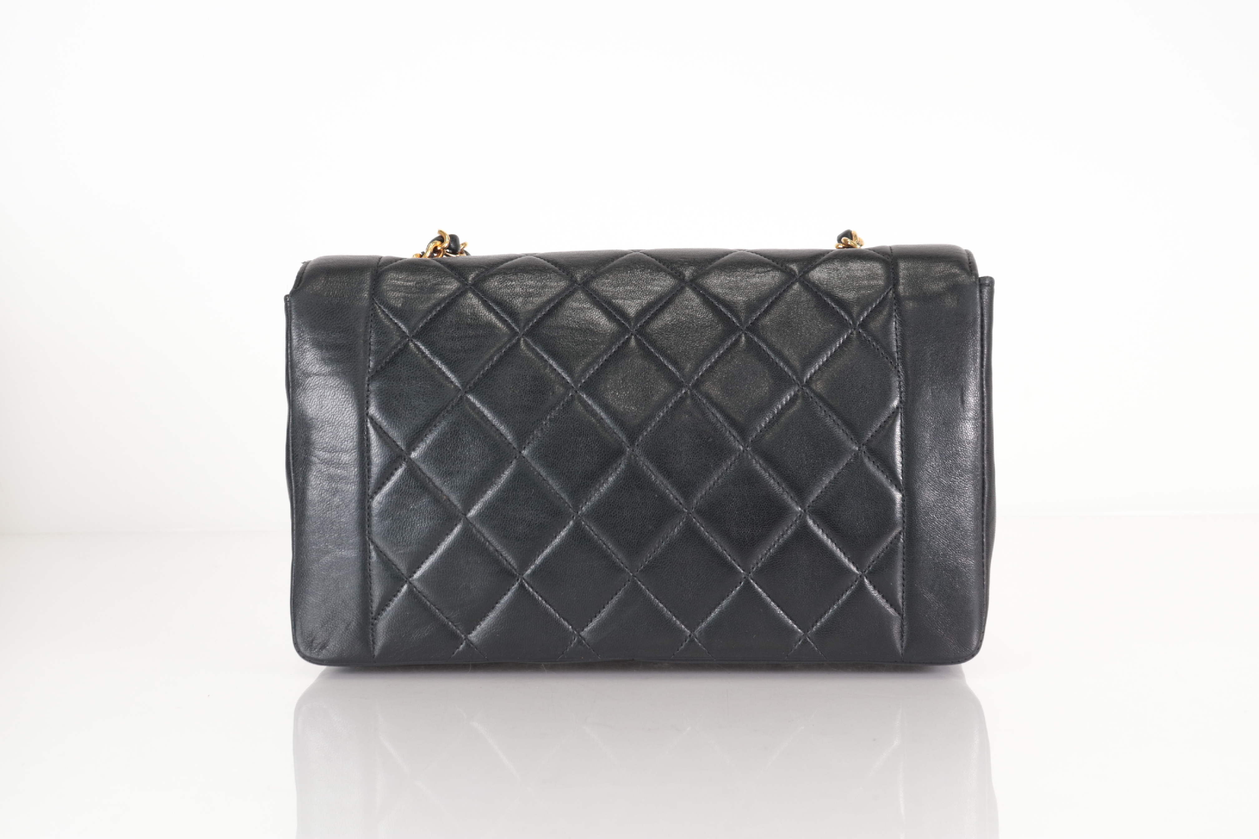 Diana 25 Lambskin Chain Shoulder Bag (Serial No. 2) — view 3