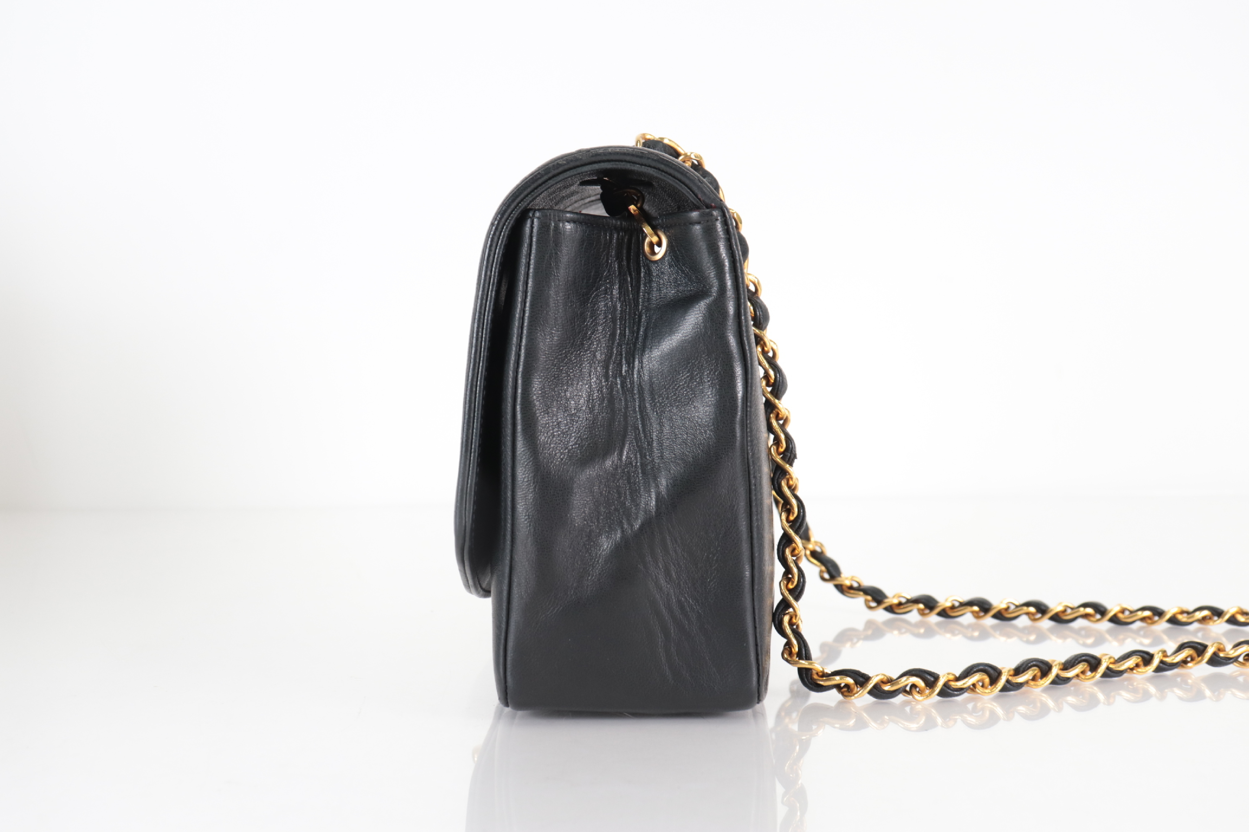 Diana 25 Lambskin Chain Shoulder Bag (Serial No. 2) — view 5