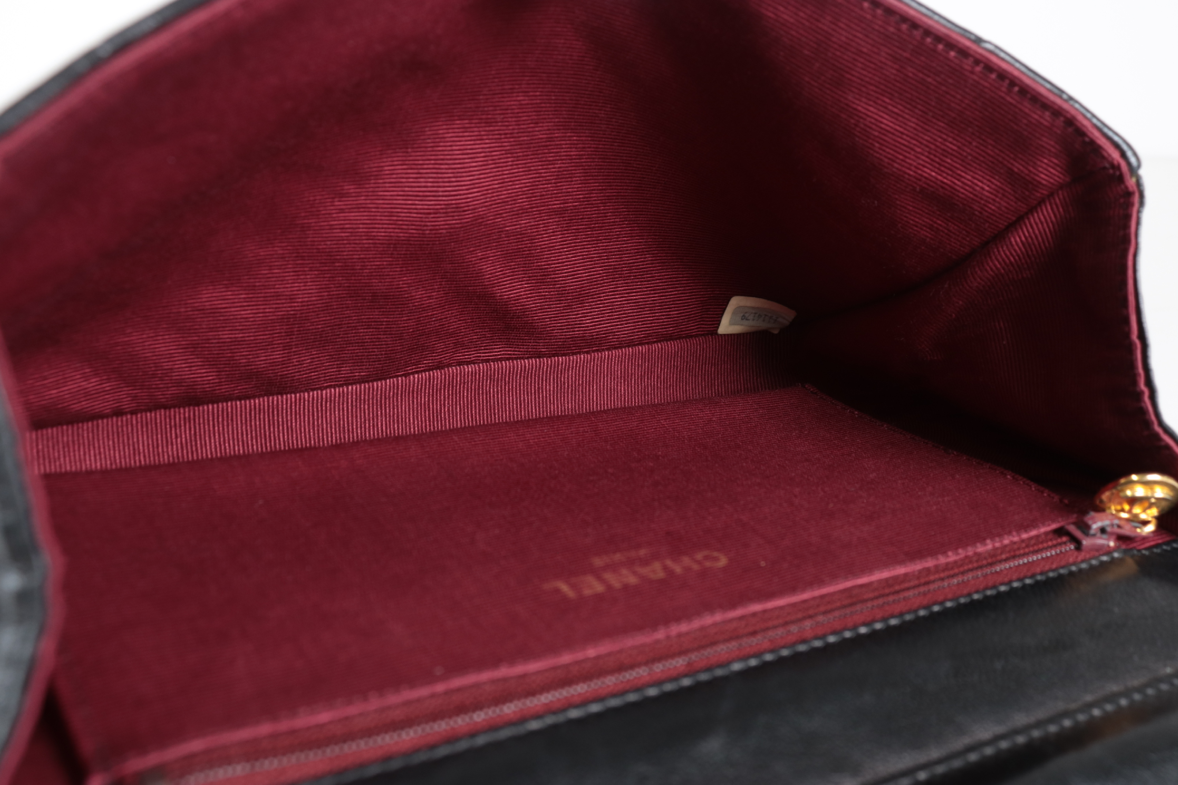 Lambskin Diagonal Stitch Push Chain Shoulder Bag (Series 1) — view 8