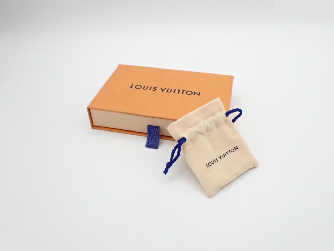 Bouclédreille Essential V Hoop Earrings M00190 — view 4