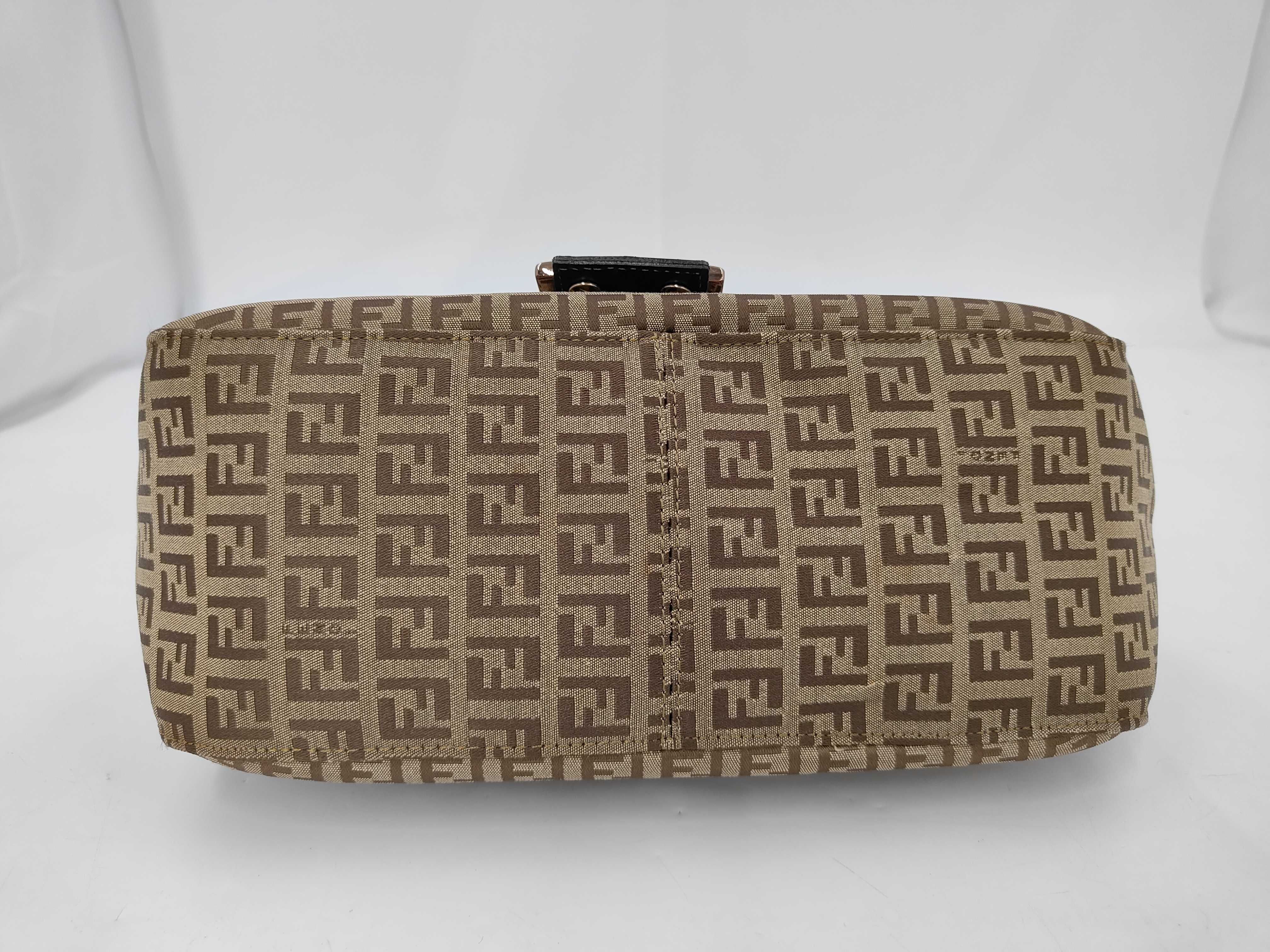 Baguette Bag Shoulder Bag — view 3