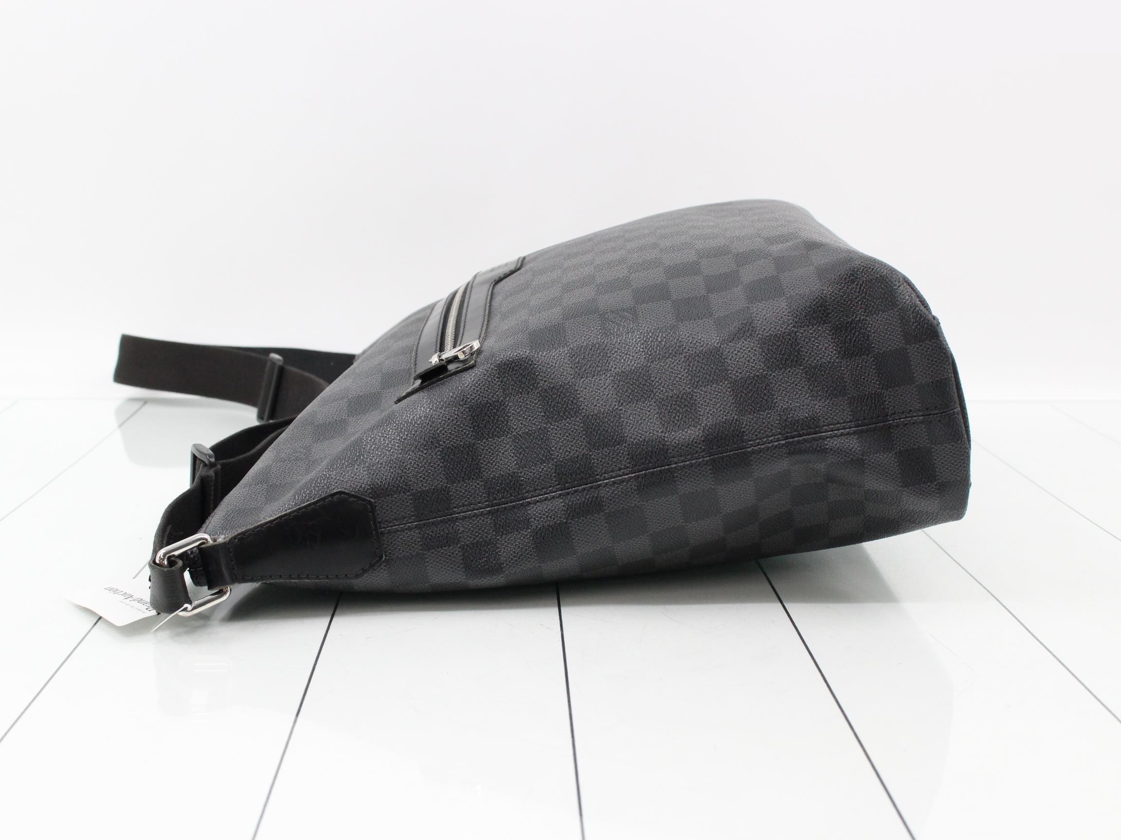 Mic MM Shoulder Bag — view 4