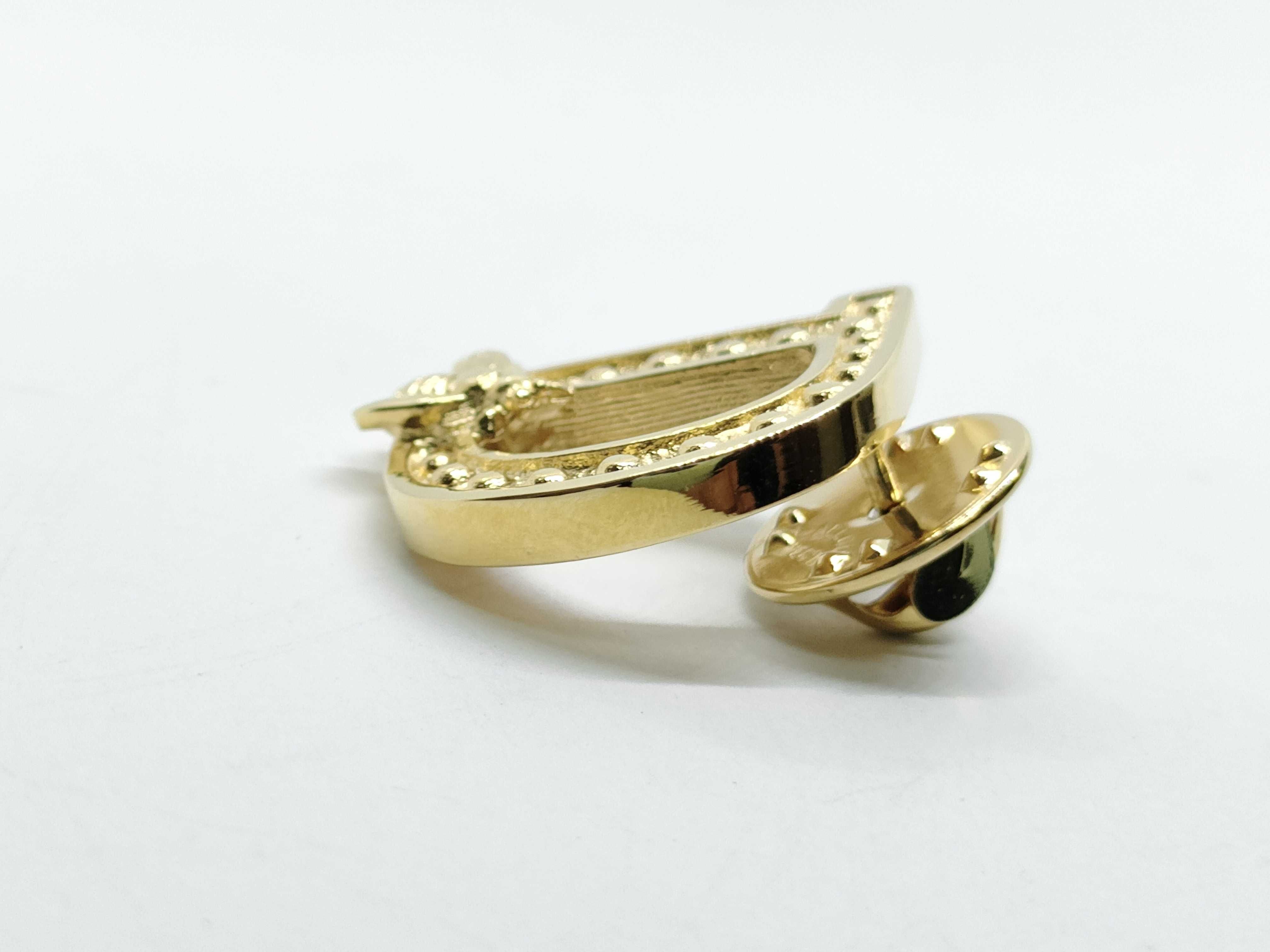 pin brooch — view 7