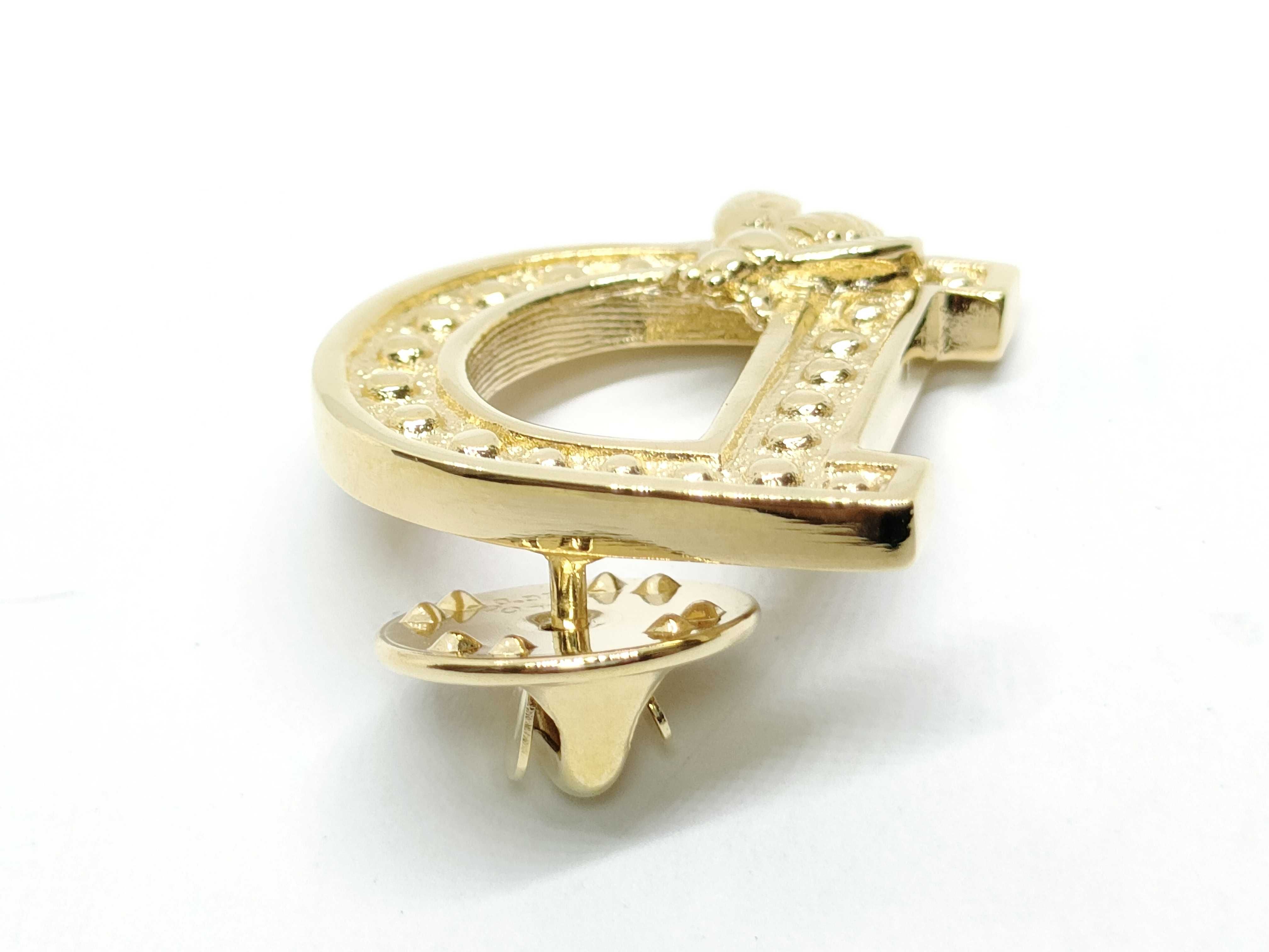 pin brooch — view 9