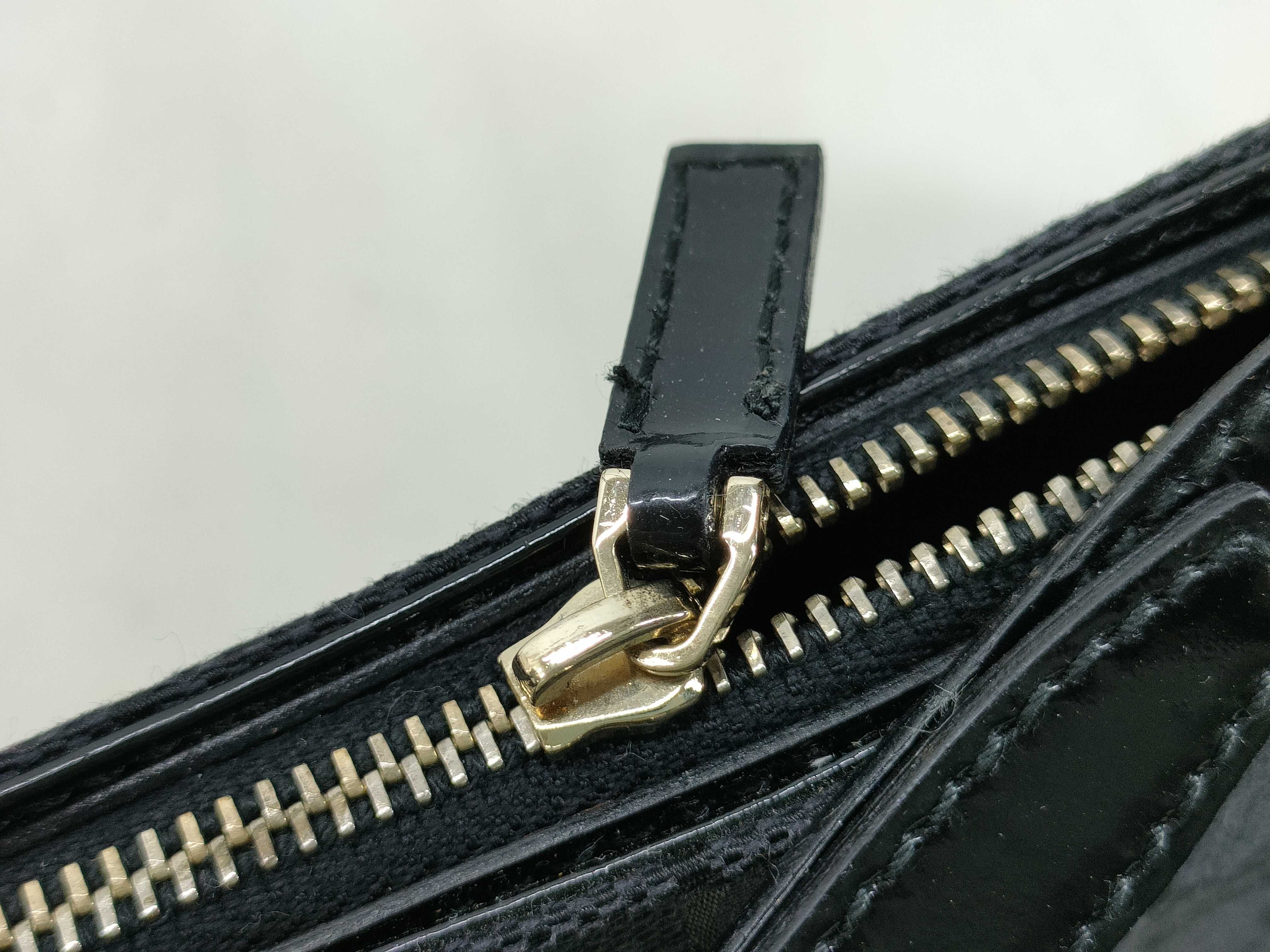 GG Canvas Handbag, Semi-Shoulder Bag, Black and Gold Shoulder Bag — view 14