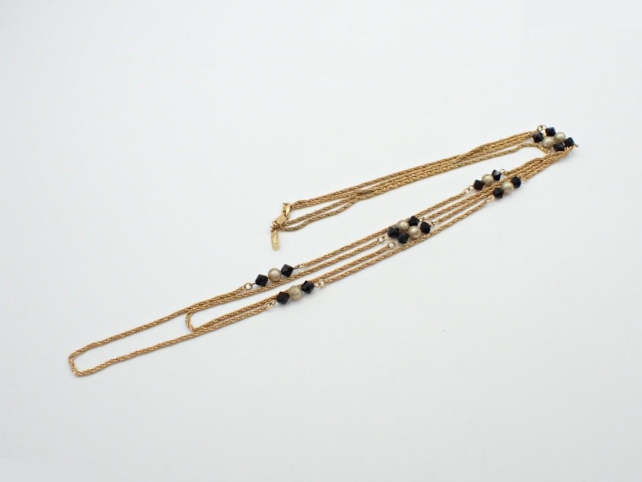 Pearl necklace, gold-plated, chain approximately 80cm long. — view 3