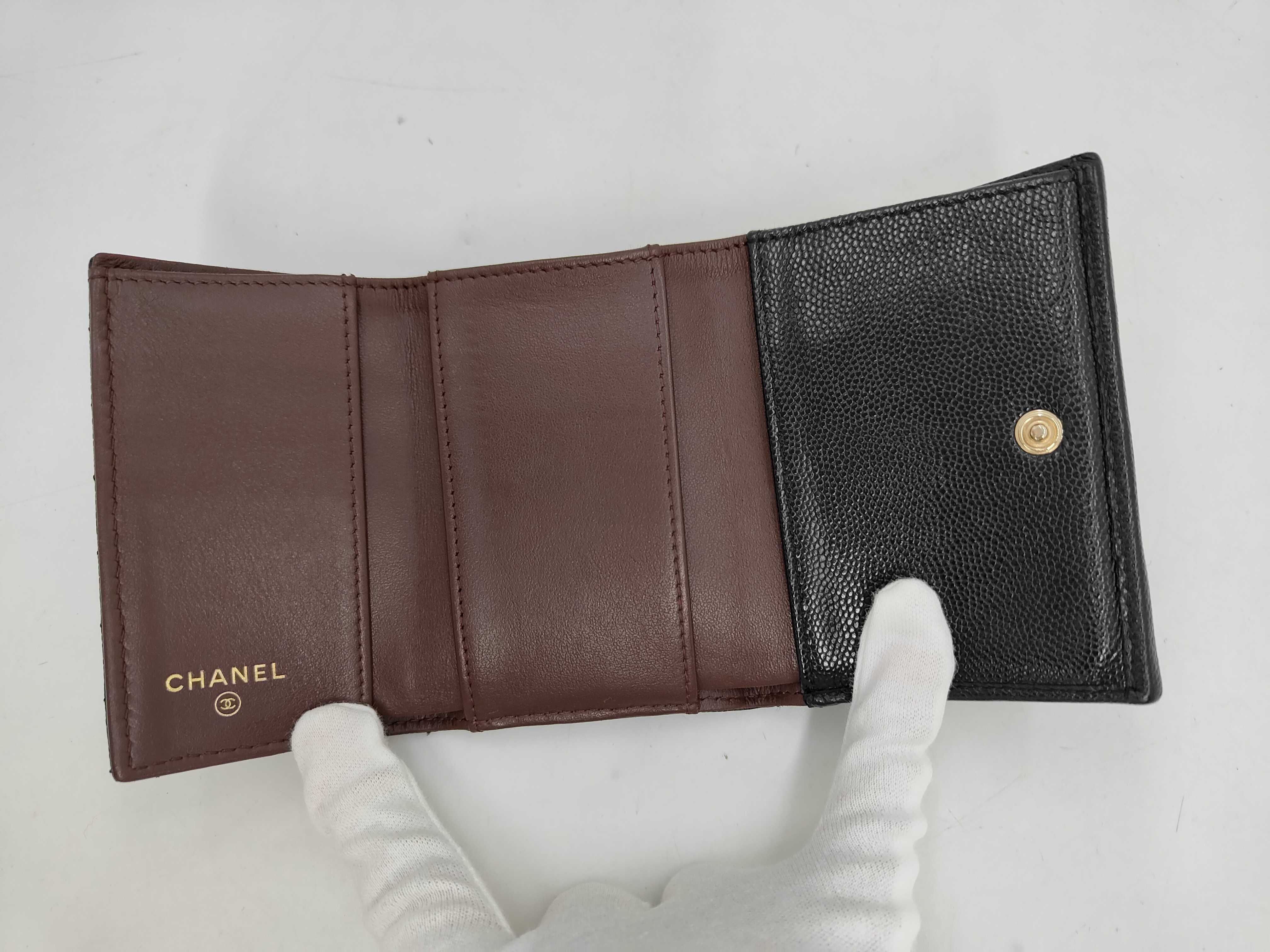 Compact Wallet Caviar Leather Wallet — view 4