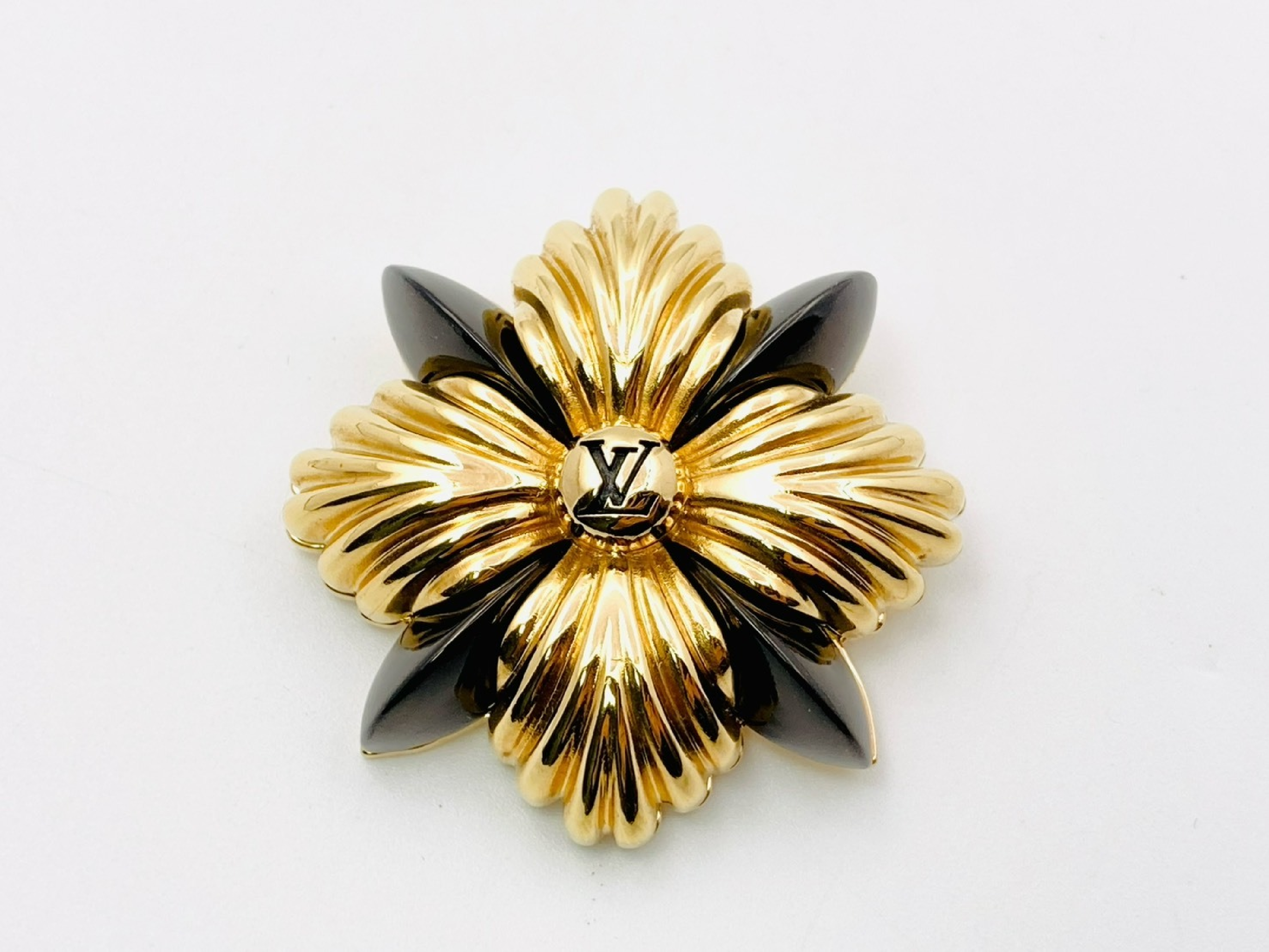 M68381 Monogram Flower Brooch Gold x Black LB0169 Brooch