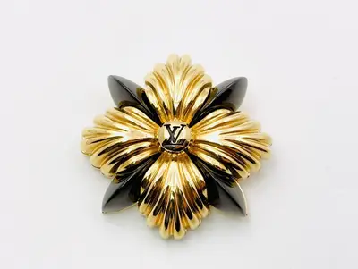 M68381 Monogram Flower Brooch Gold x Black LB0169 Brooch