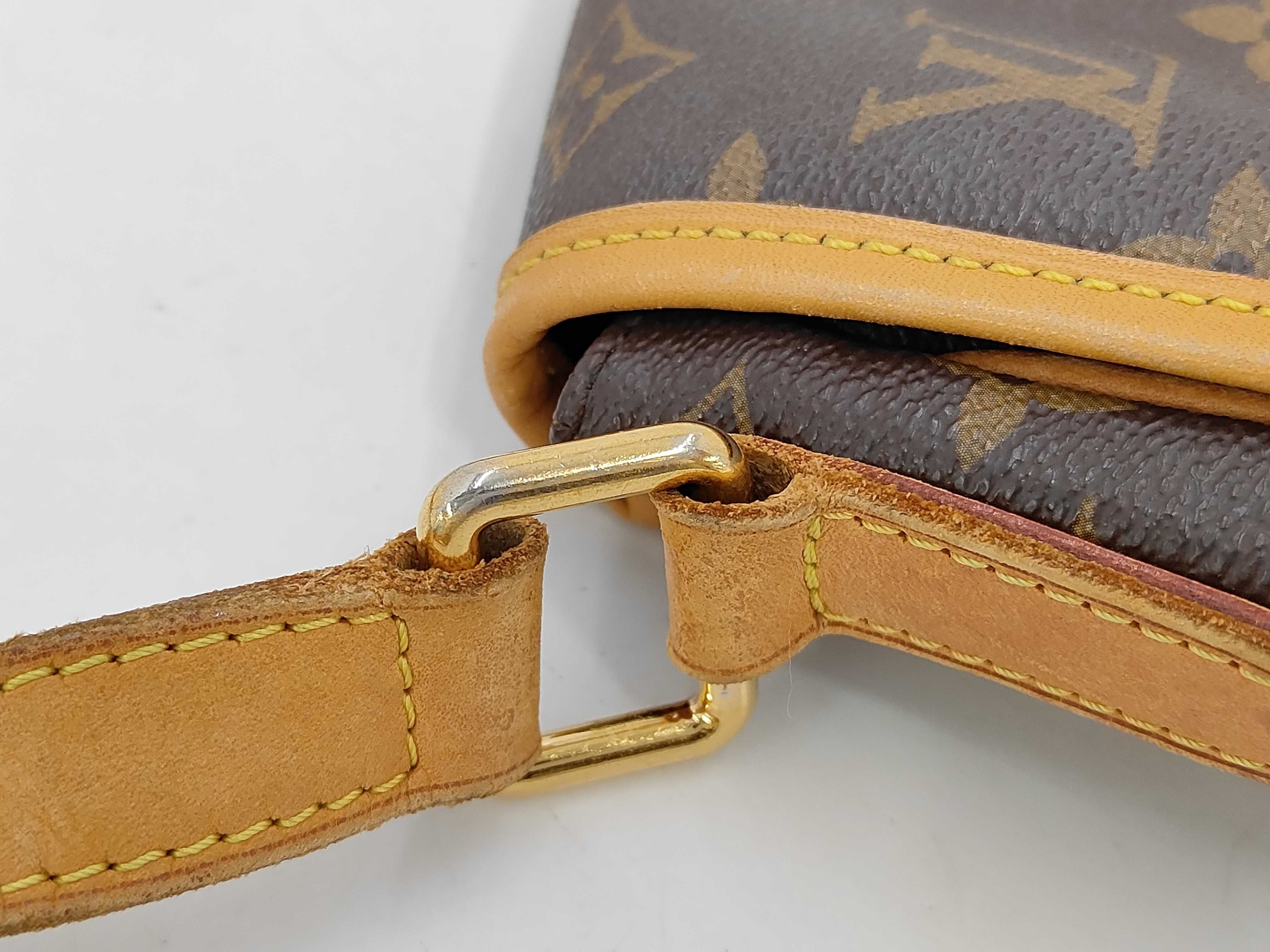 Monogram Nilmontant PM M40474 MI2161 Shoulder Bag — view 5