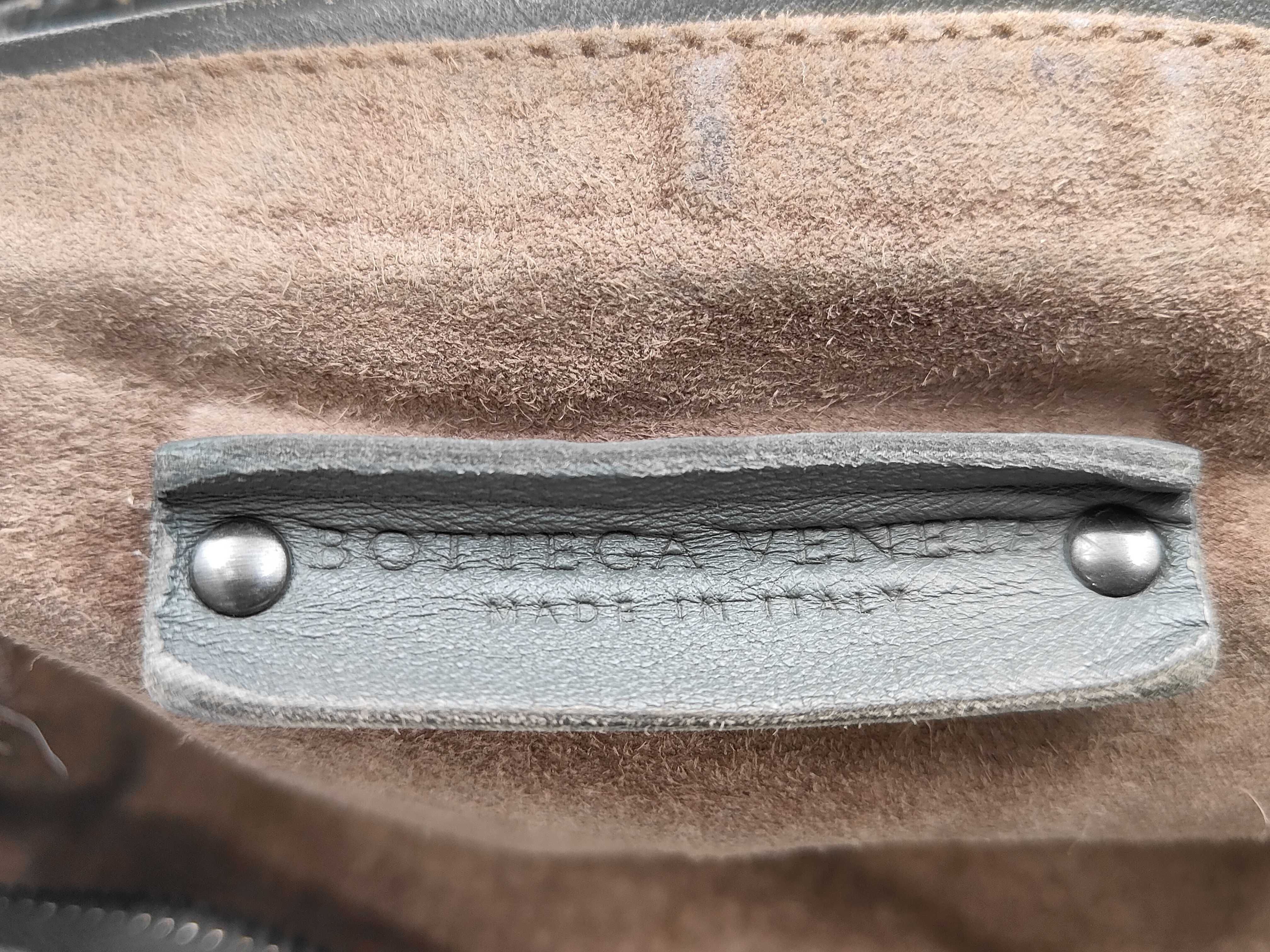 Intrecciato Hobo Handbag — view 11