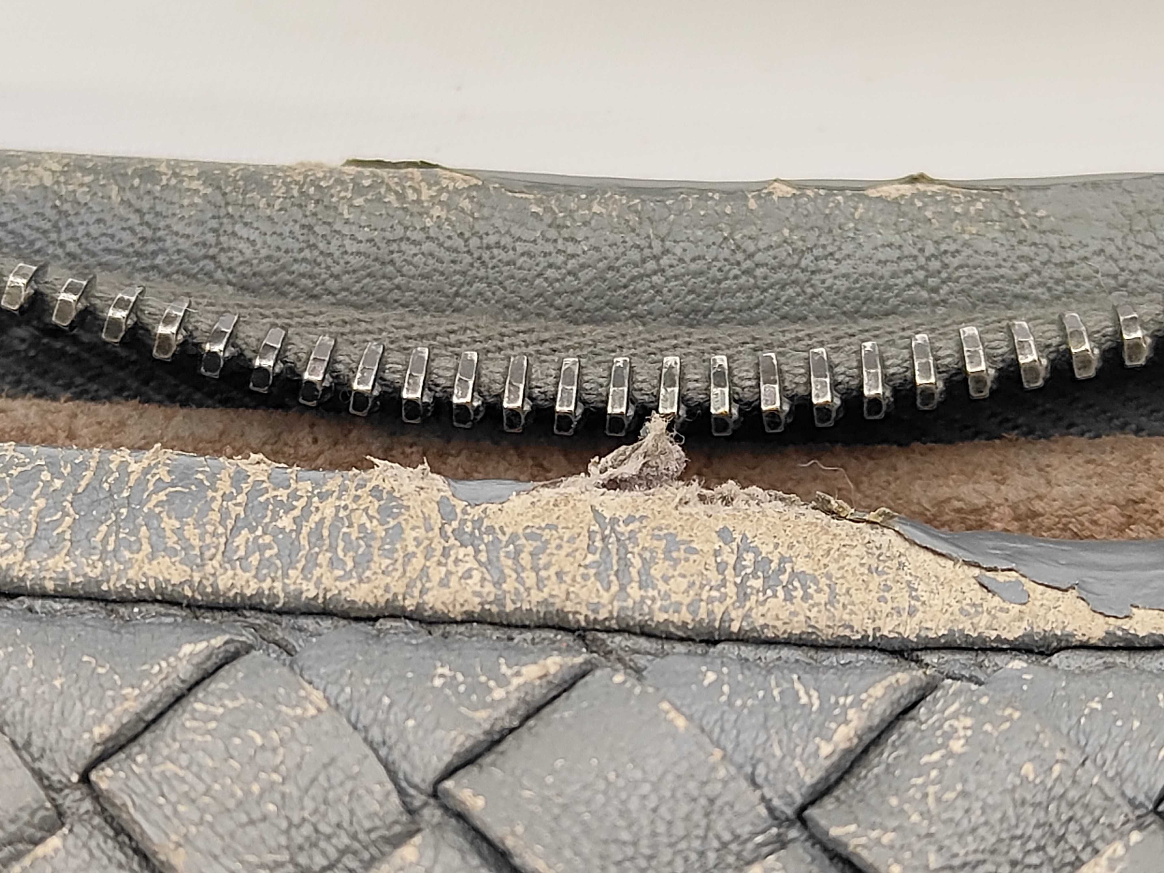 Intrecciato Hobo Handbag — view 13