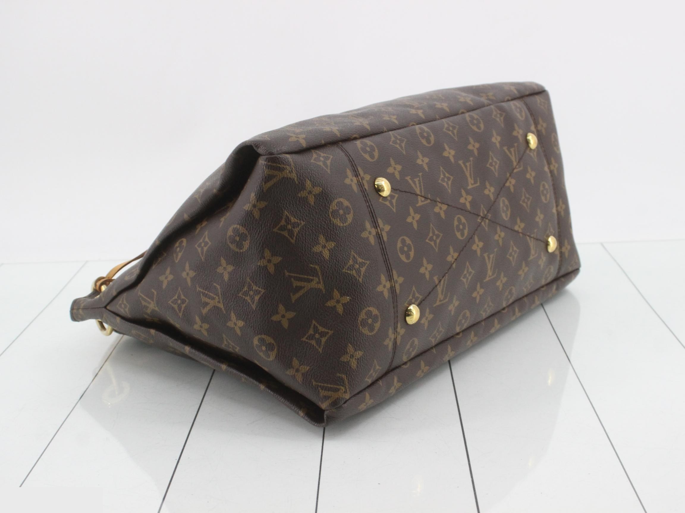 Monogram Artsy MM Shoulder Bag — view 5