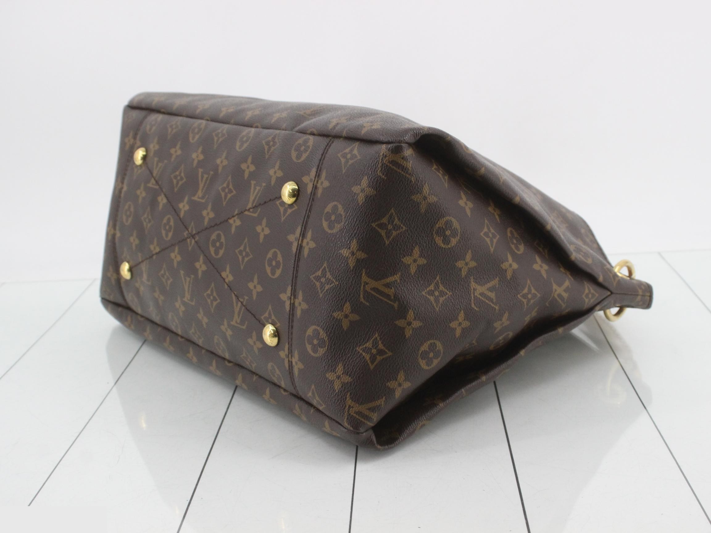 Monogram Artsy MM Shoulder Bag — view 6