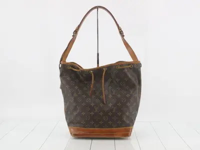 Noé Monogram Shoulder Bag