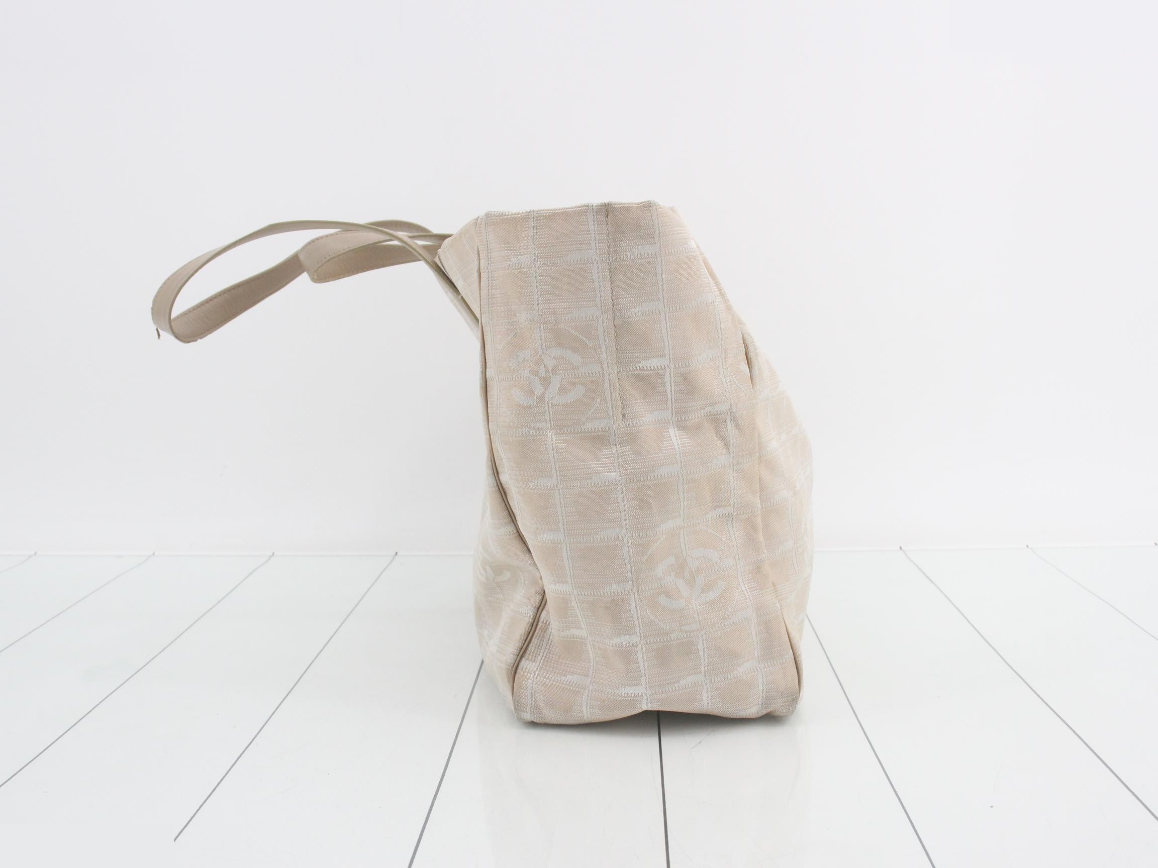New Travel Line (Bags) - Tote Bag — view 4