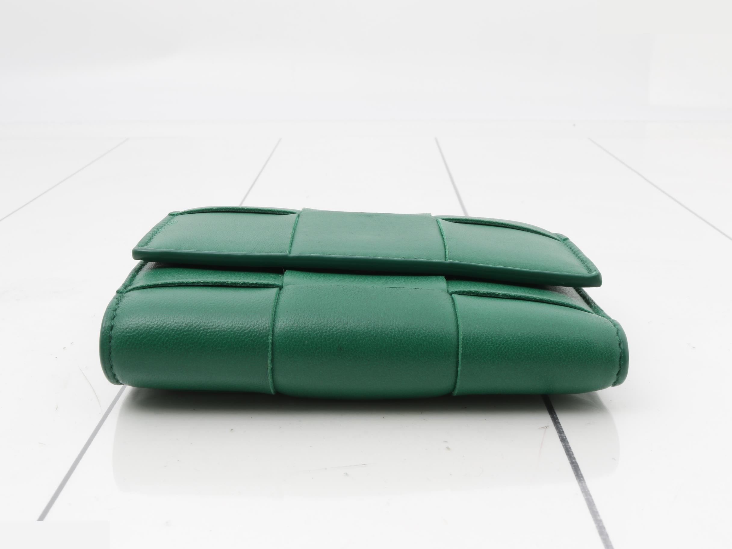 Maxi Intrecciato Compact Wallet — view 4