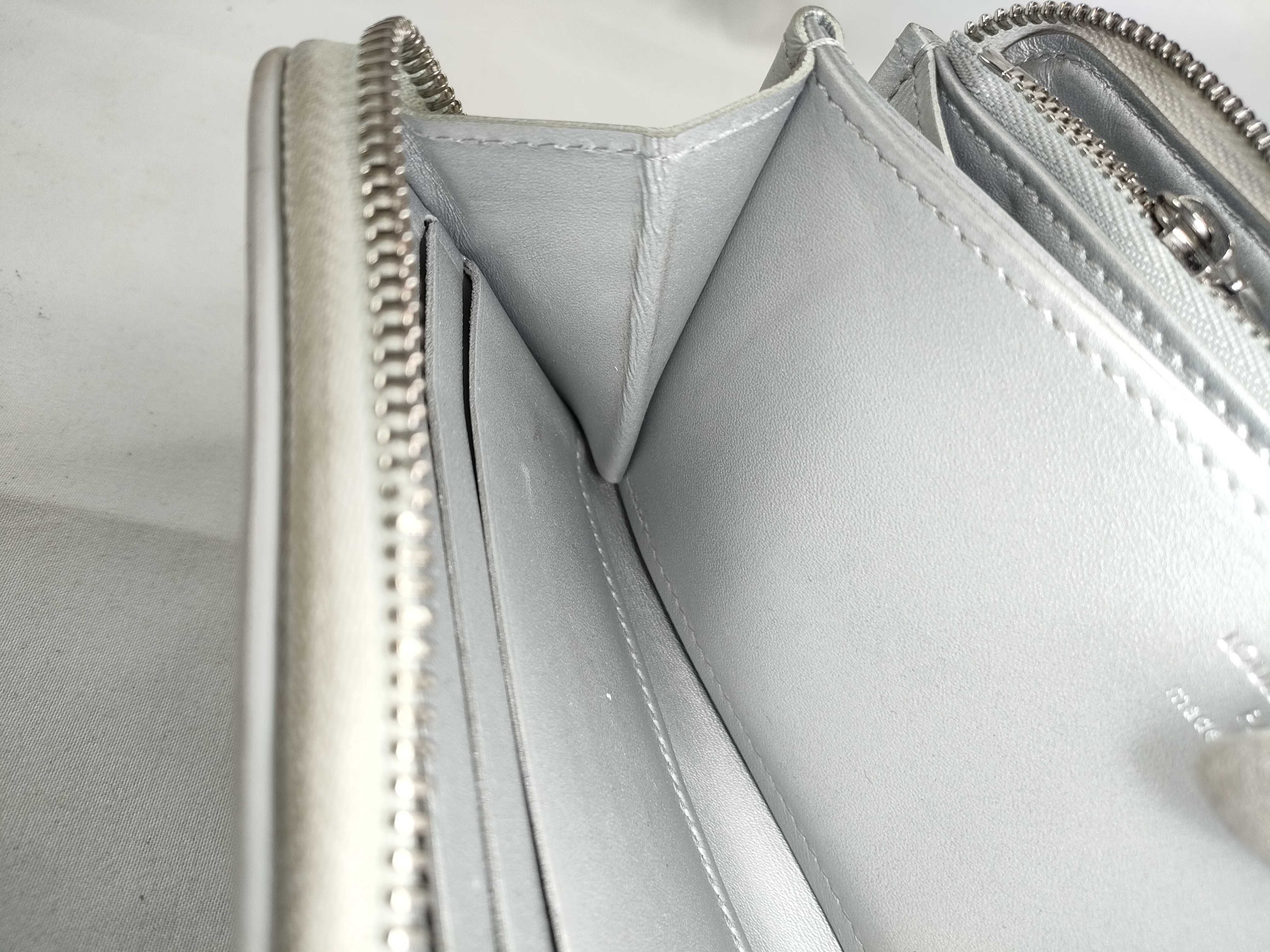 Zippy Wallet LV SKI M12154 Lambskin Wallet — view 9