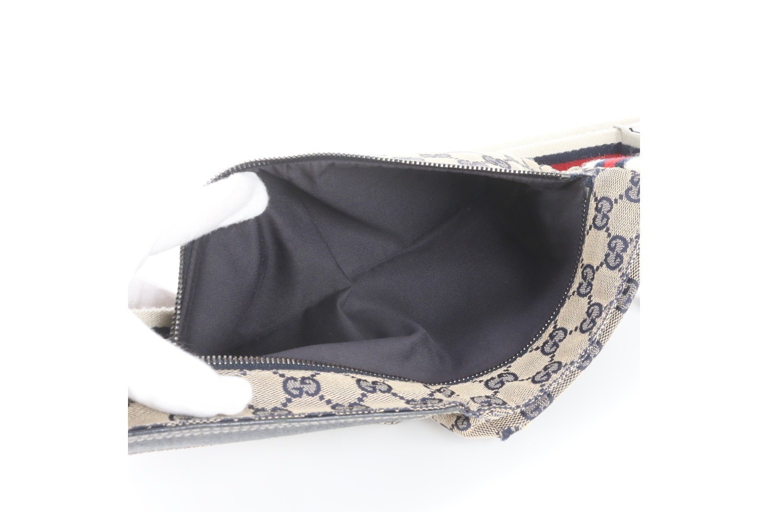 GG Canvas 28566 Leather Body Bag — view 7