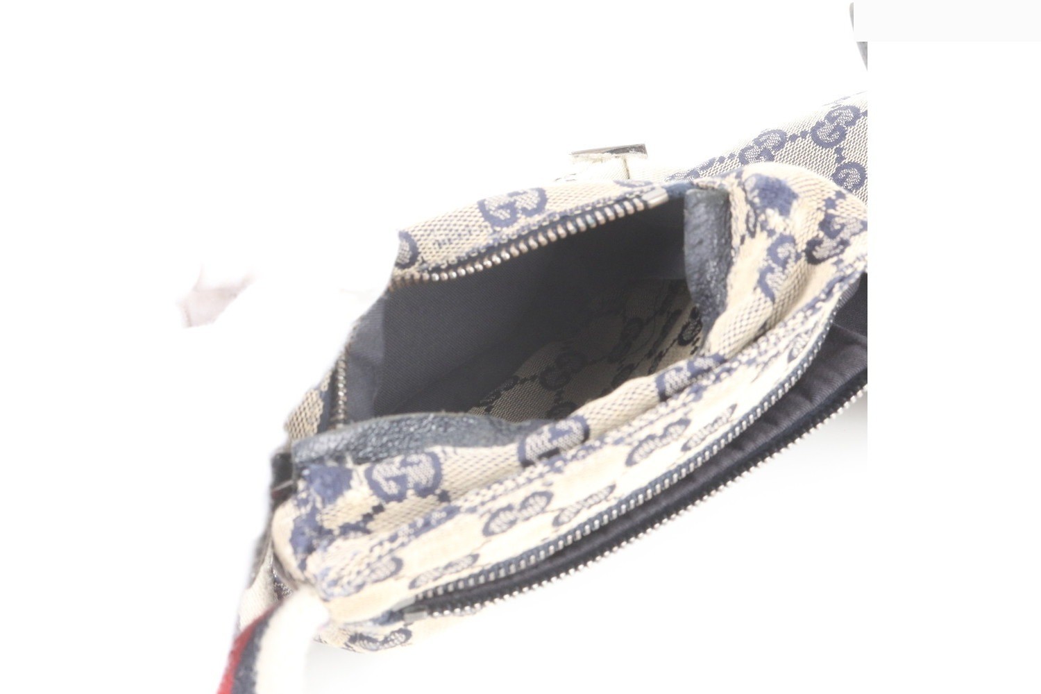 GG Canvas 28566 Leather Body Bag — view 9