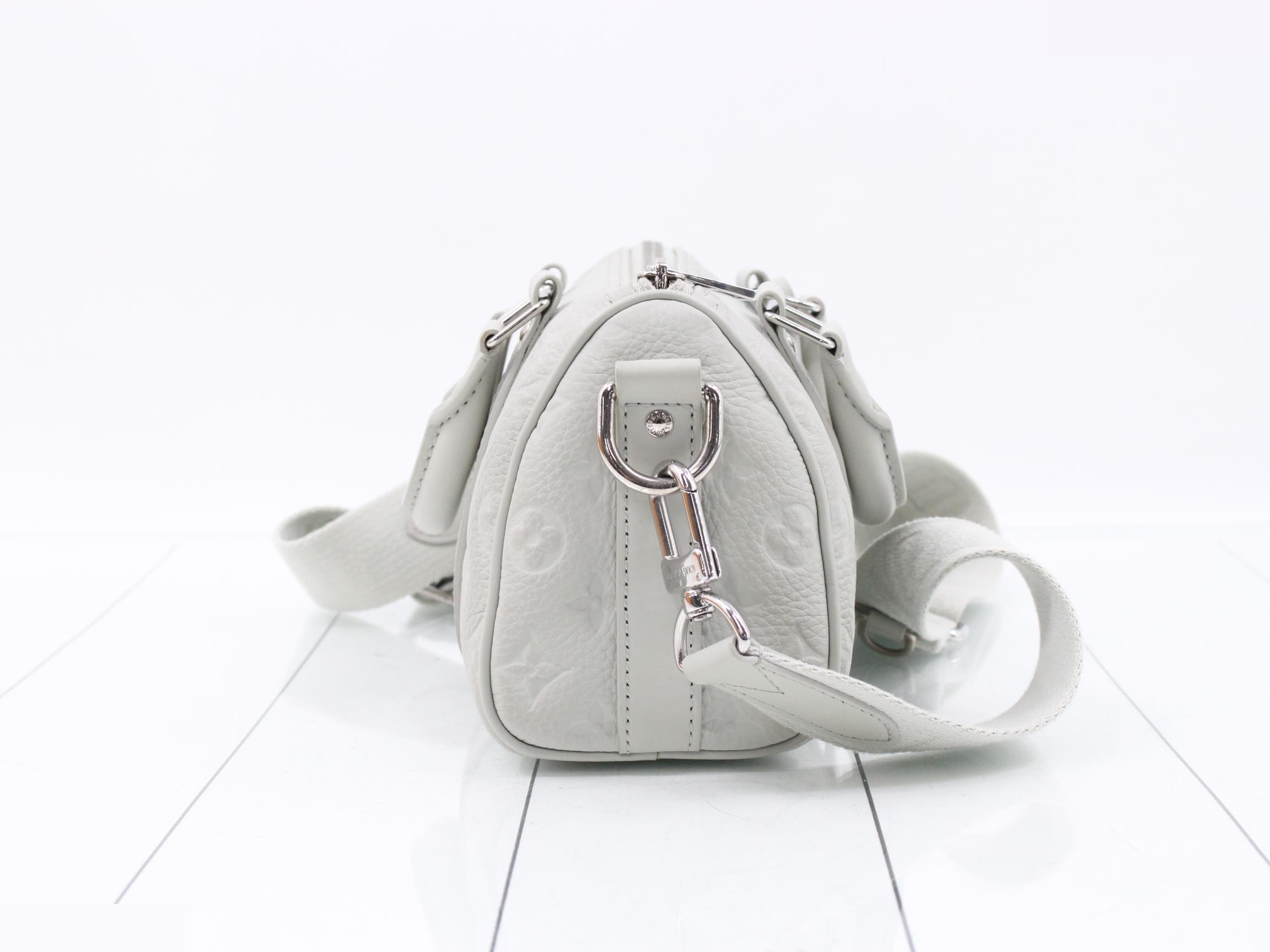 Monogram Taurillon Keepall Bandoulière 25 — view 4