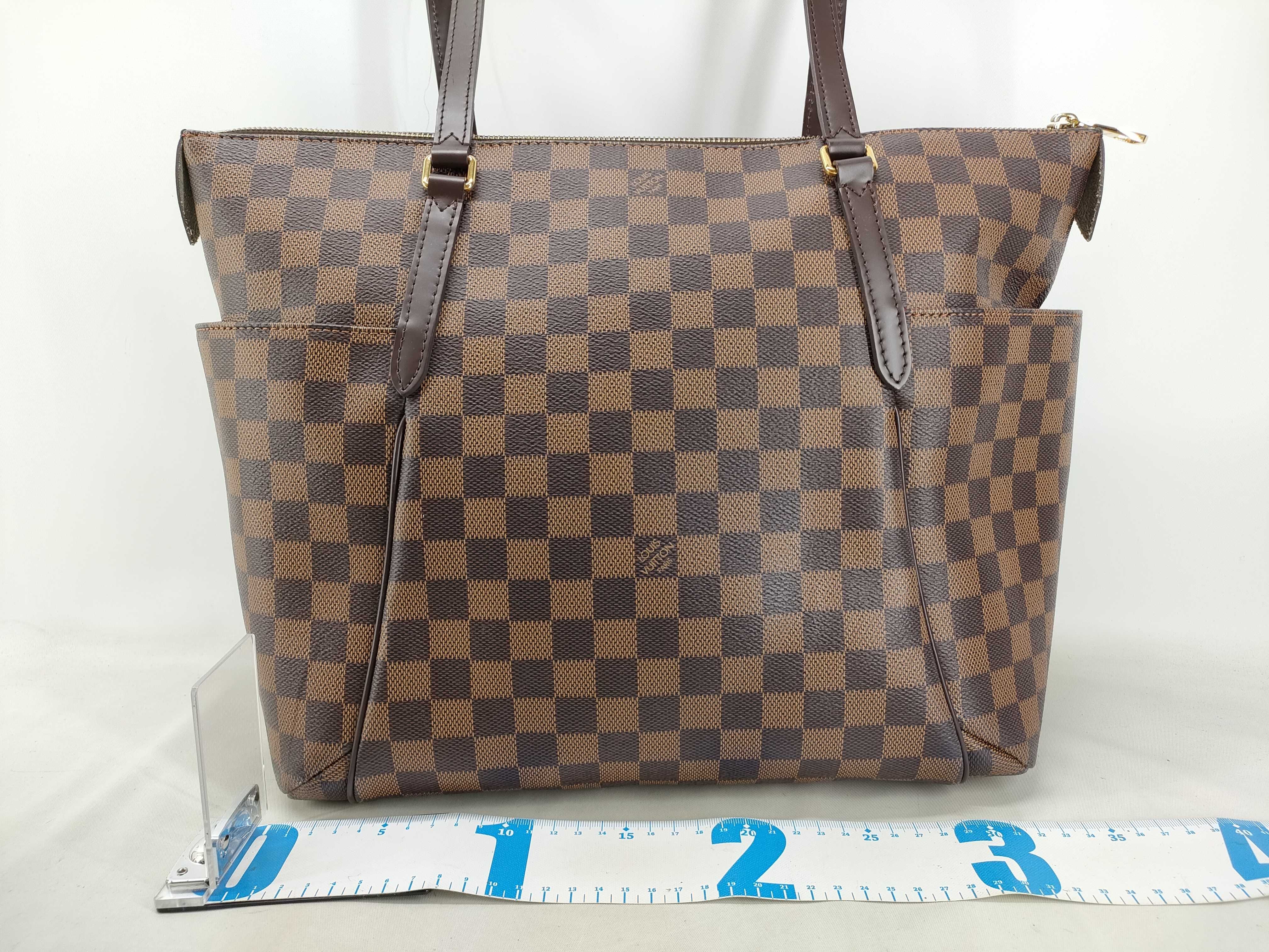 LV Damier Totally MM Tote Bag — view 2