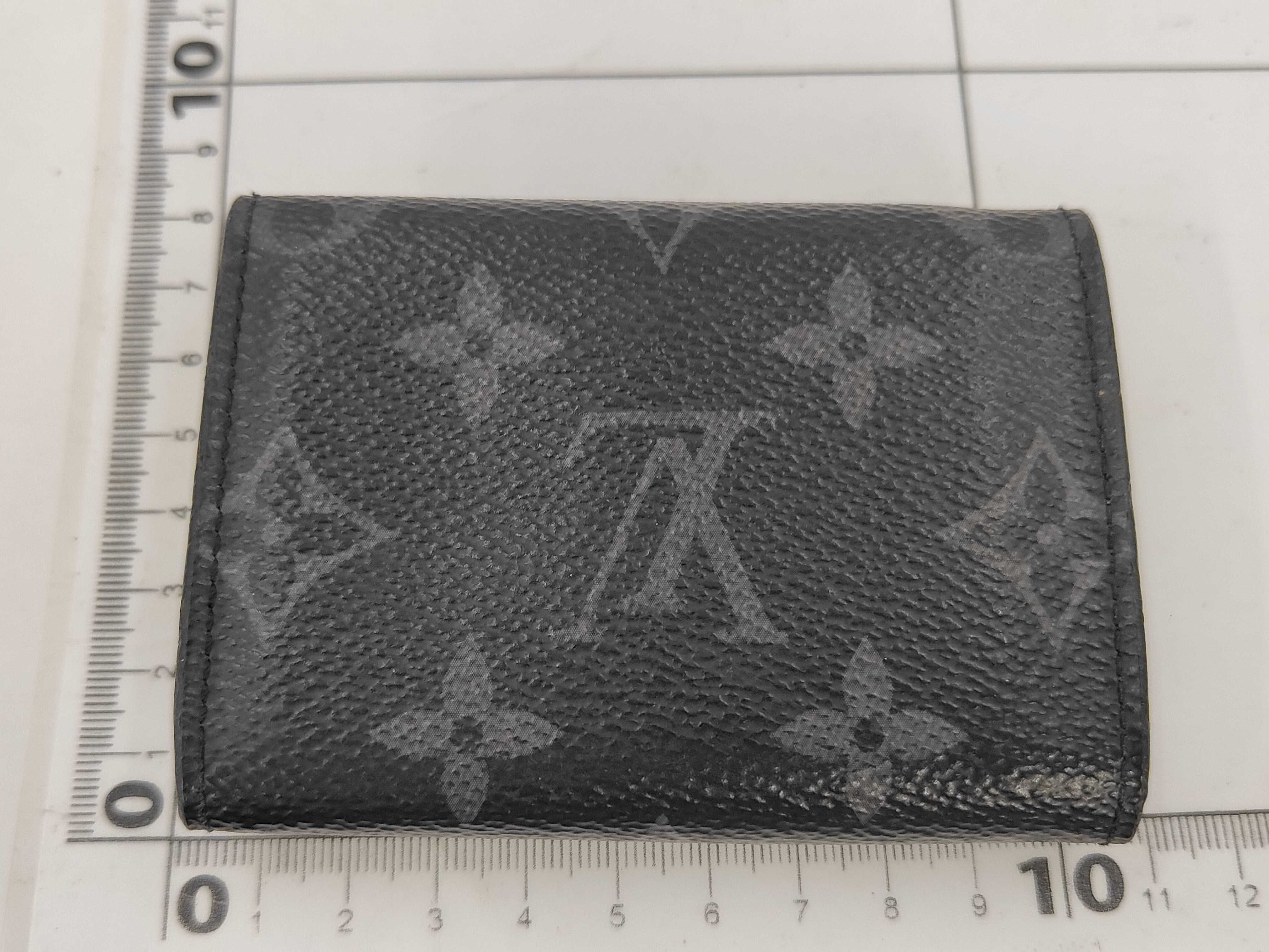 wallet — view 2