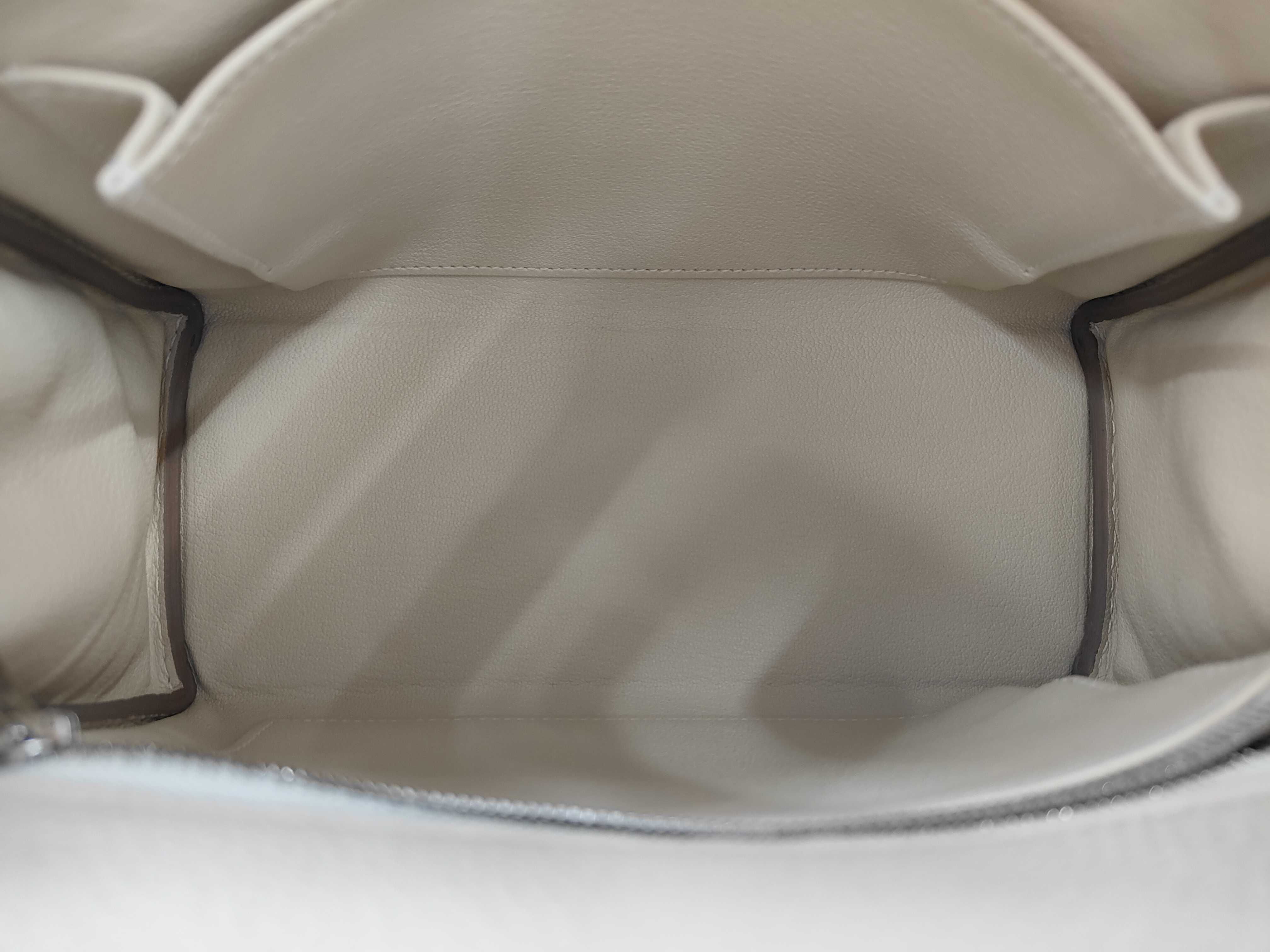 Kelly 25 Togo Leather Handbag with Silver Hardware (G Stamp) — view 7