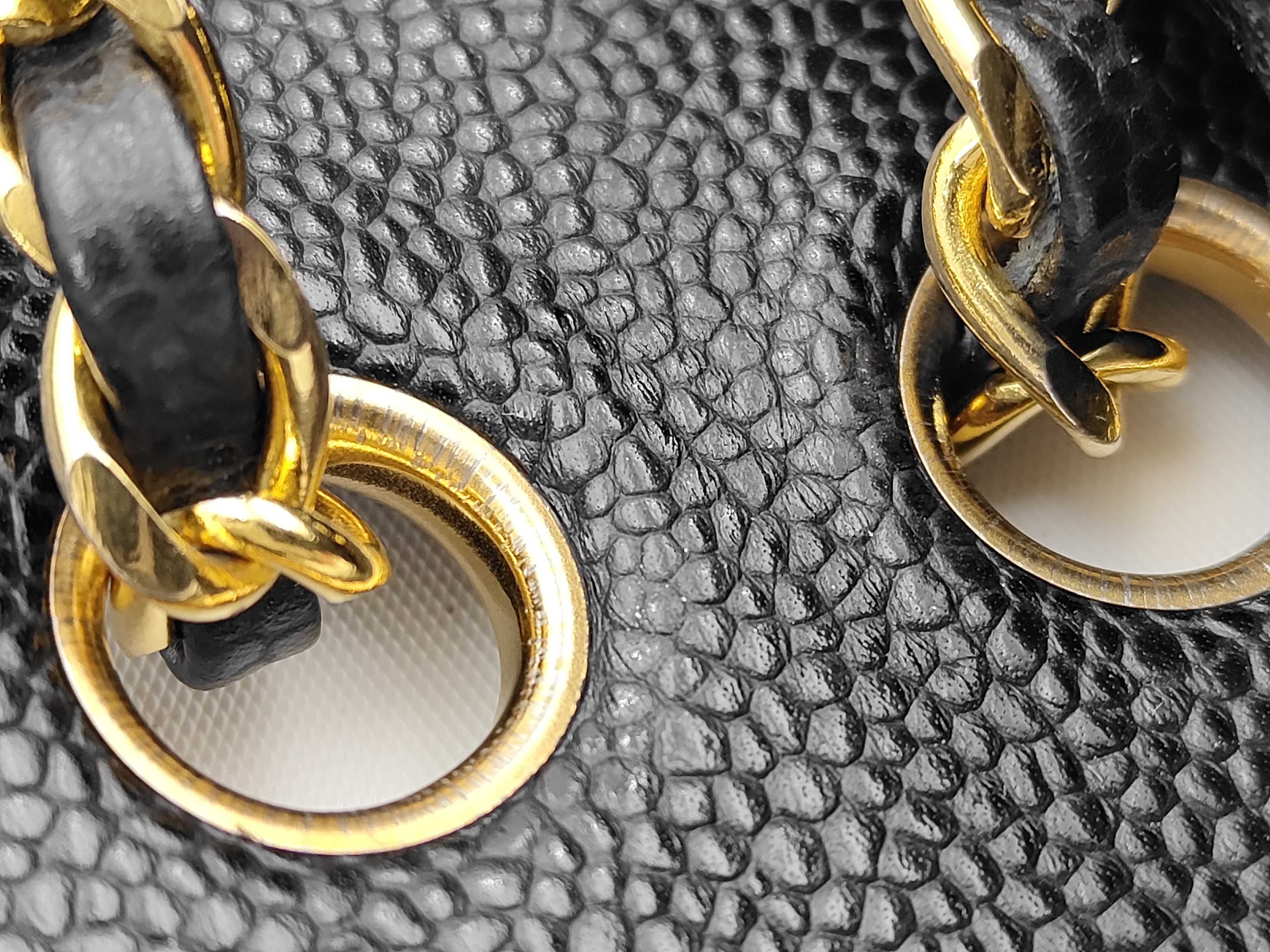 Matelassé 23 Double Flap Caviar Black Chain Shoulder Bag — view 7