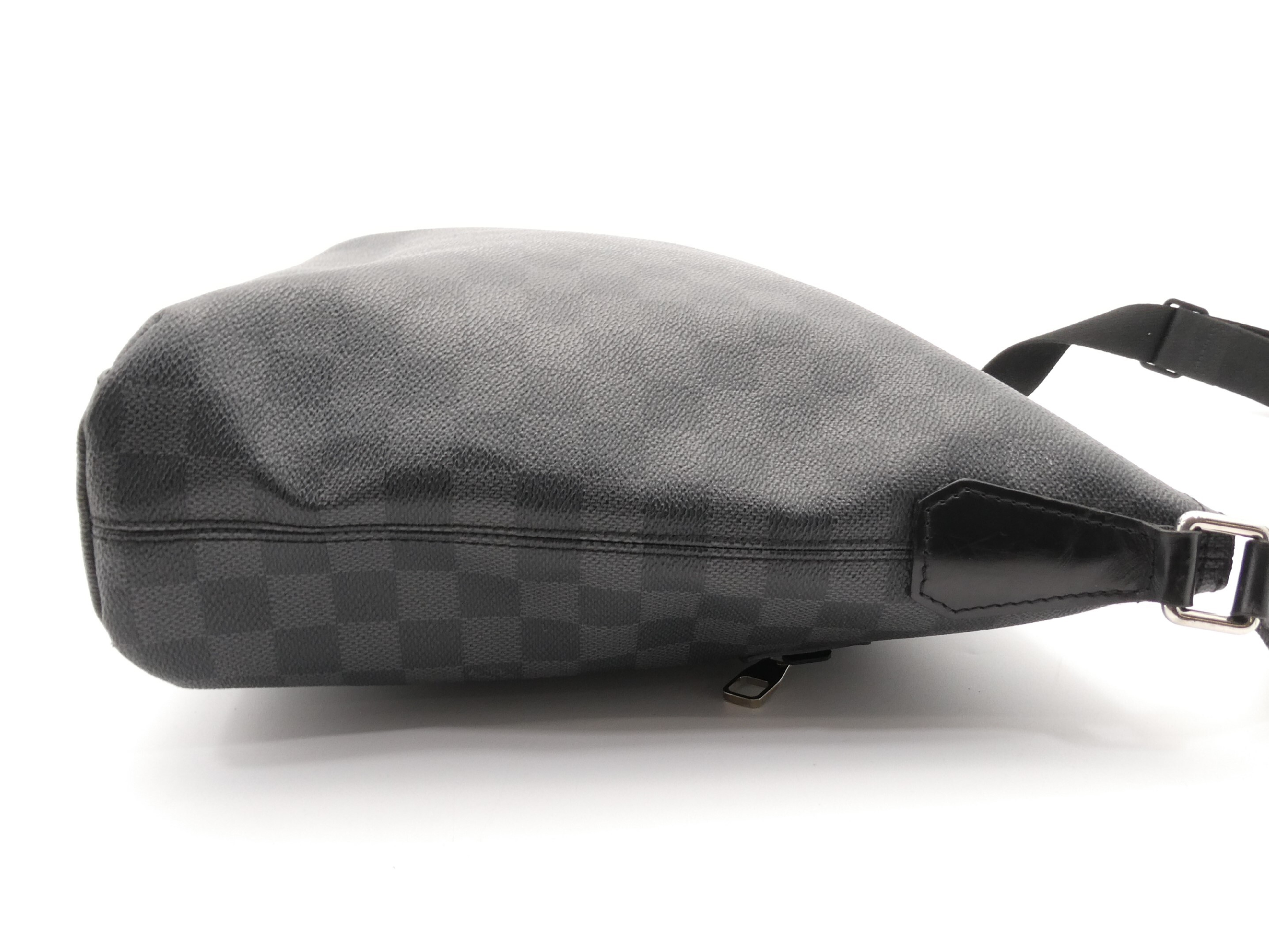 Damier Graphite Mick GM Shoulder Bag — view 4