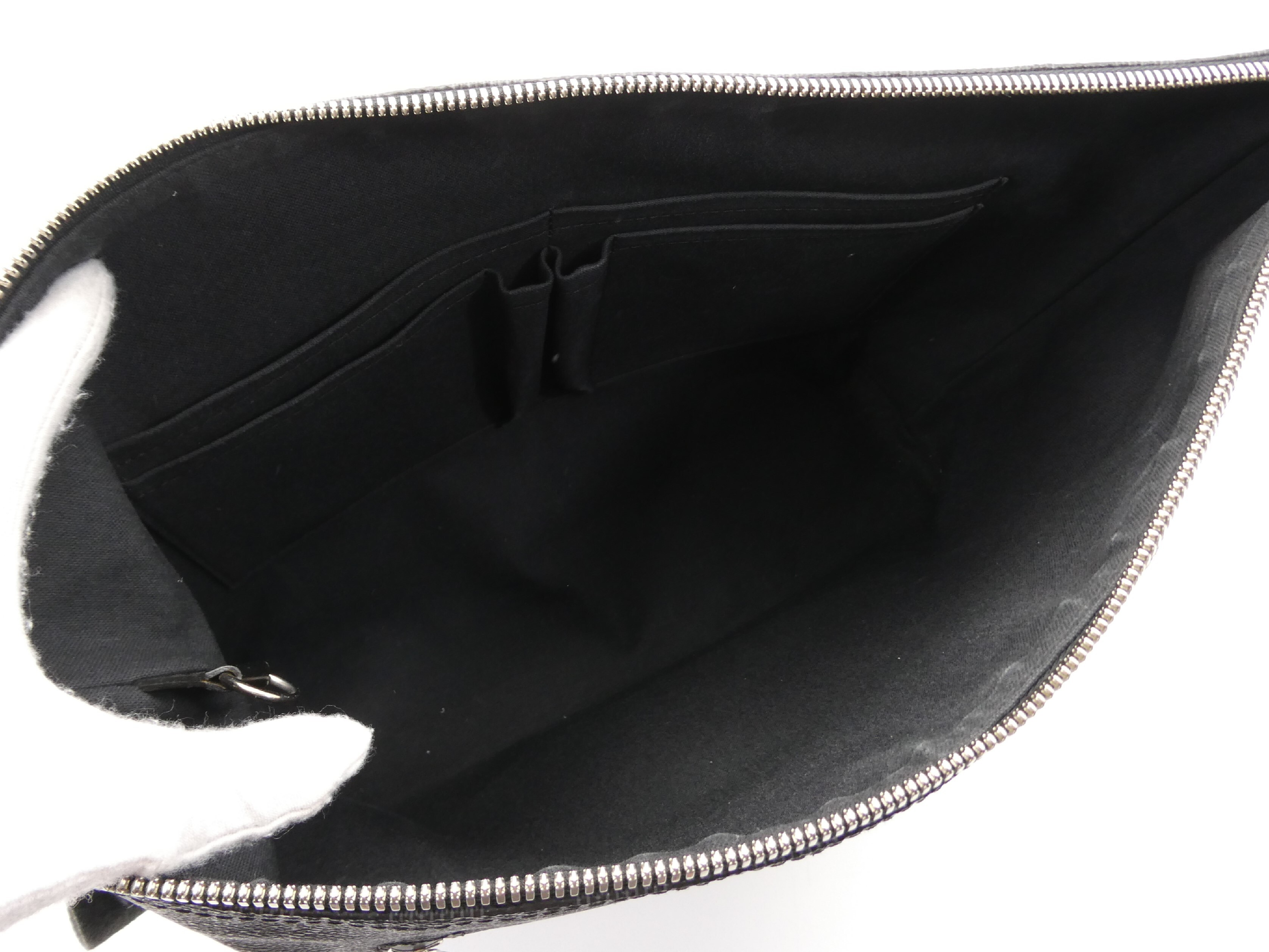 Damier Graphite Mick GM Shoulder Bag — view 7